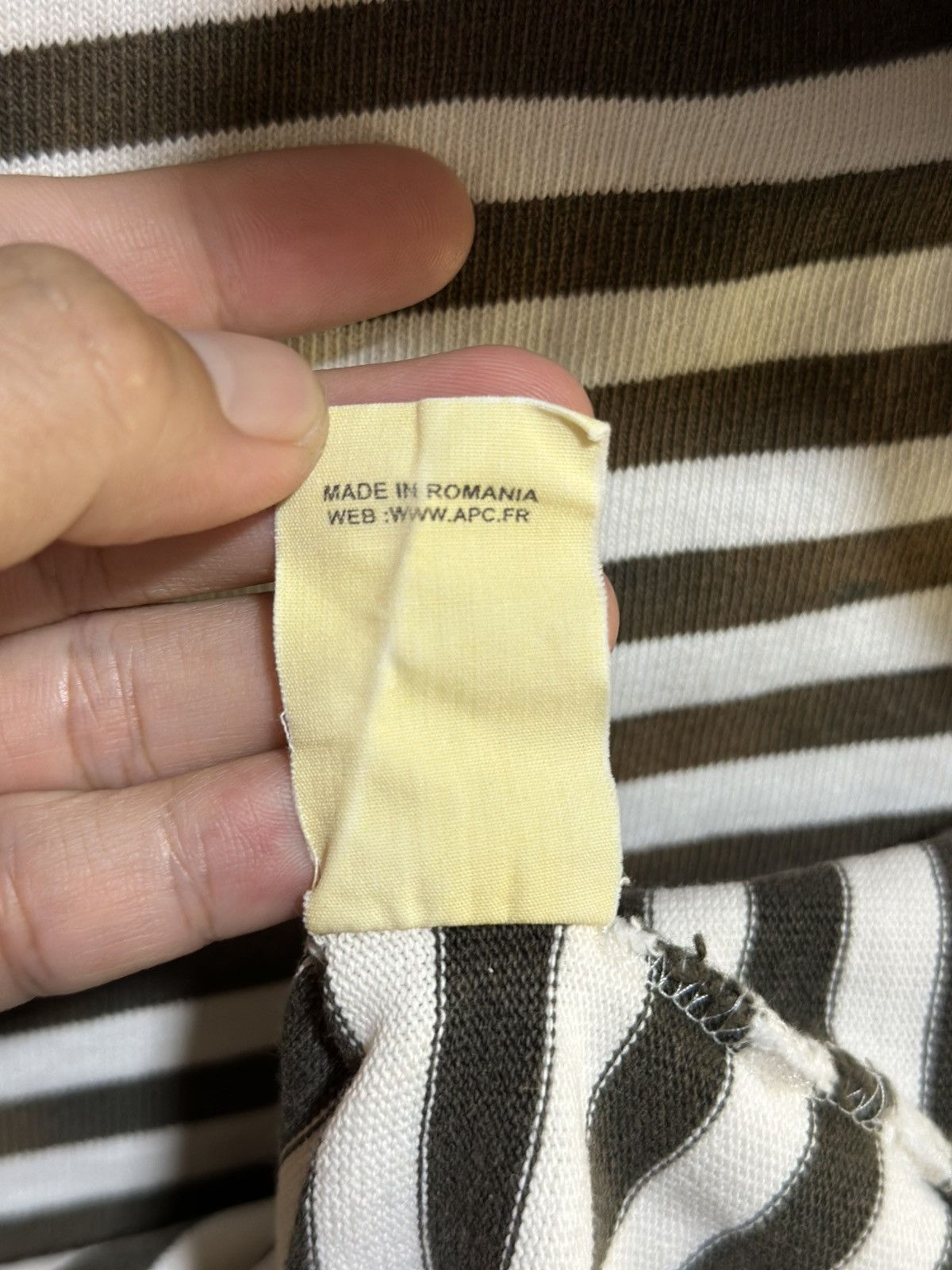 A.P.C. × Designer × Vintage Vintage A.P.C Stripe Sun Faded Tee Size XS / US 0-2 / IT 36-38 - 8 Thumbnail