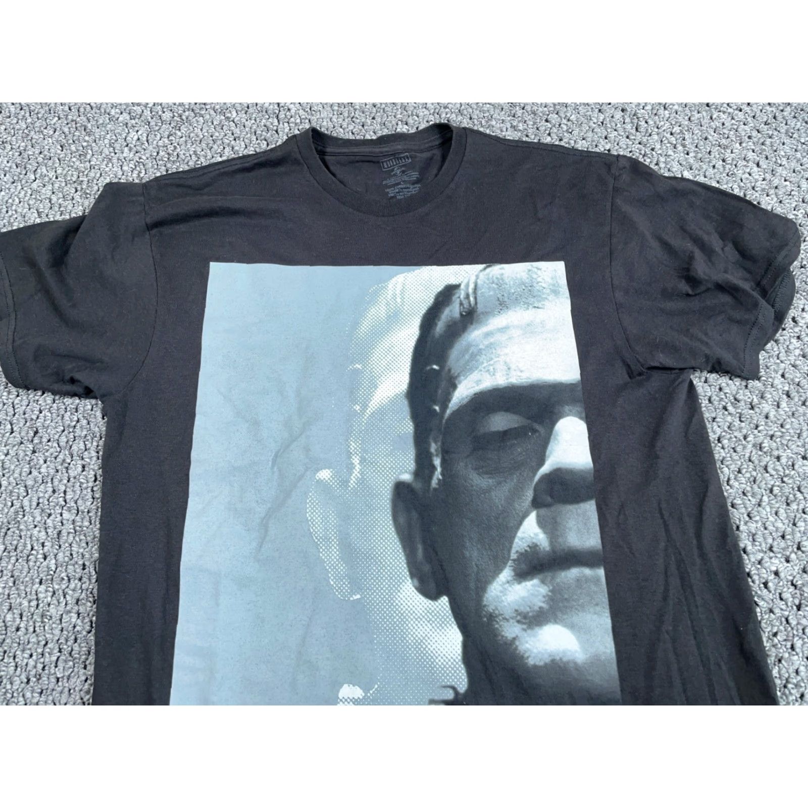Vintage Universal Monsters Frankenstein T-Shirt Adult Large Black Big Print Retro Horror Size US L / EU 52-54 / 3 - 4 Thumbnail