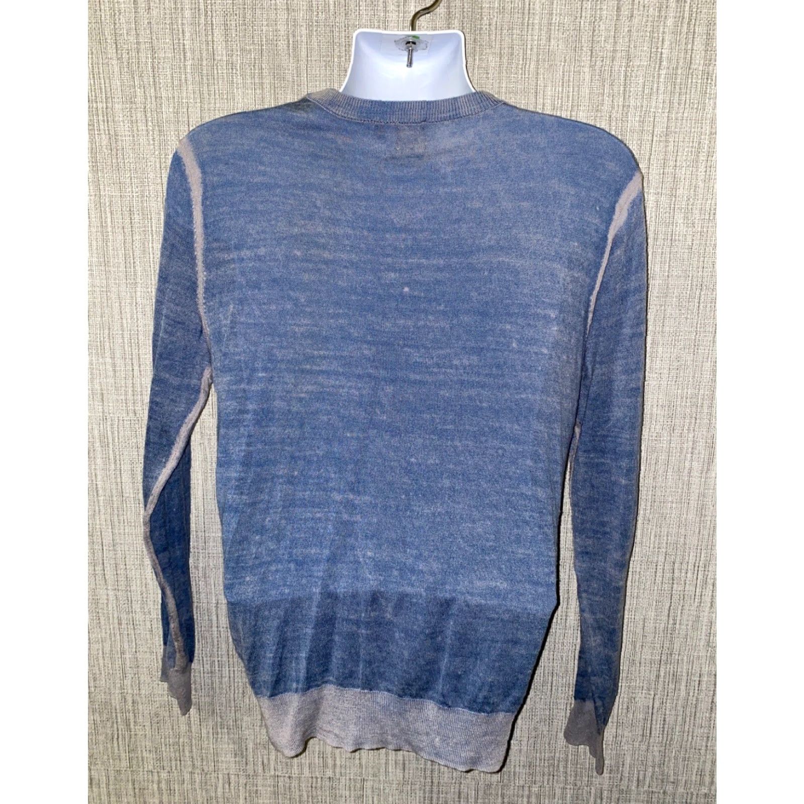 Saks Fifth Avenue Saks Fifth Avenue Mens V-Neck Lightweight Wool Sweater L Gray Size US L / EU 52-54 / 3 - 4 Thumbnail