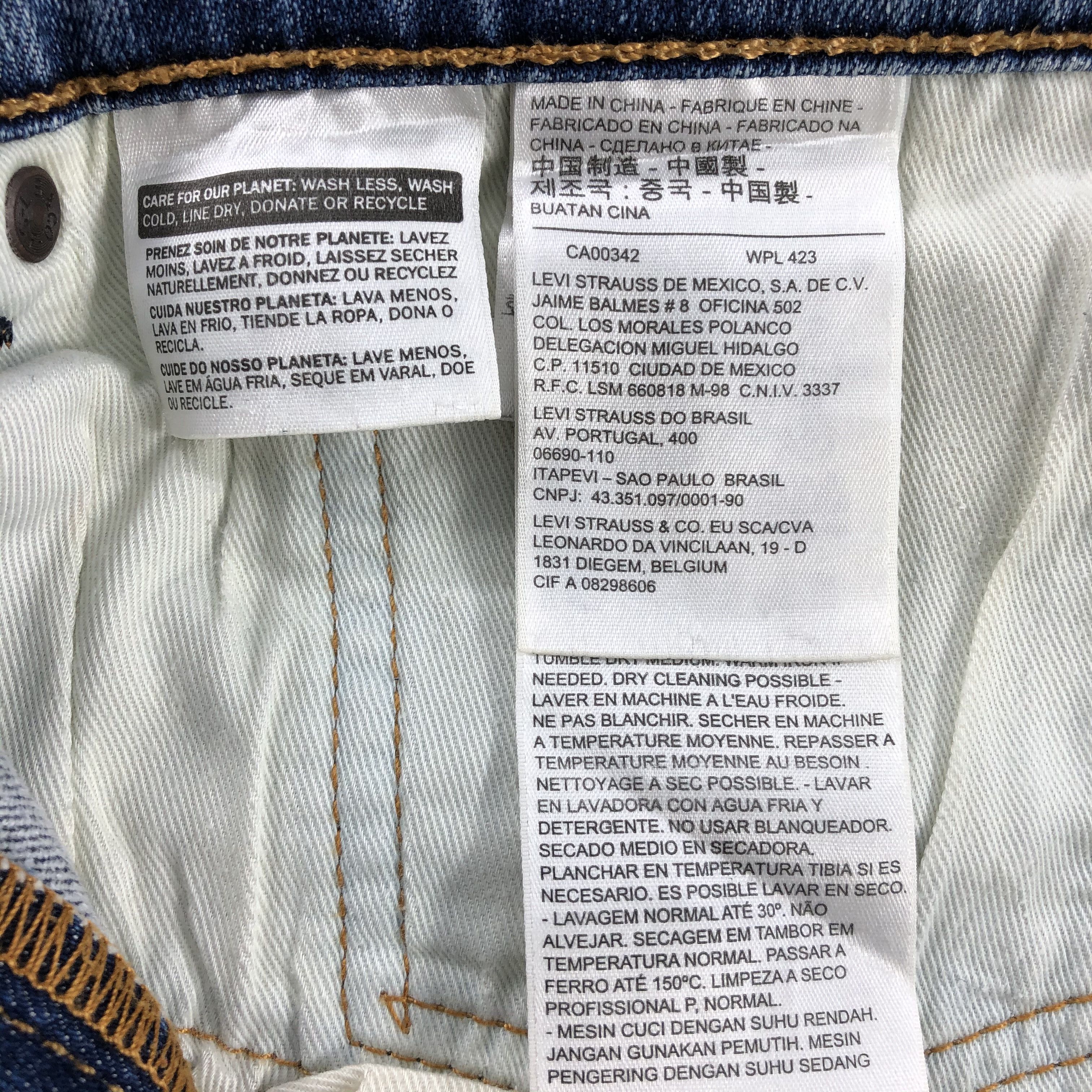 Levi's × Vintage Vintage Light Wash Levis 505 Jeans-JM2254 Size US 35 - 13 Thumbnail