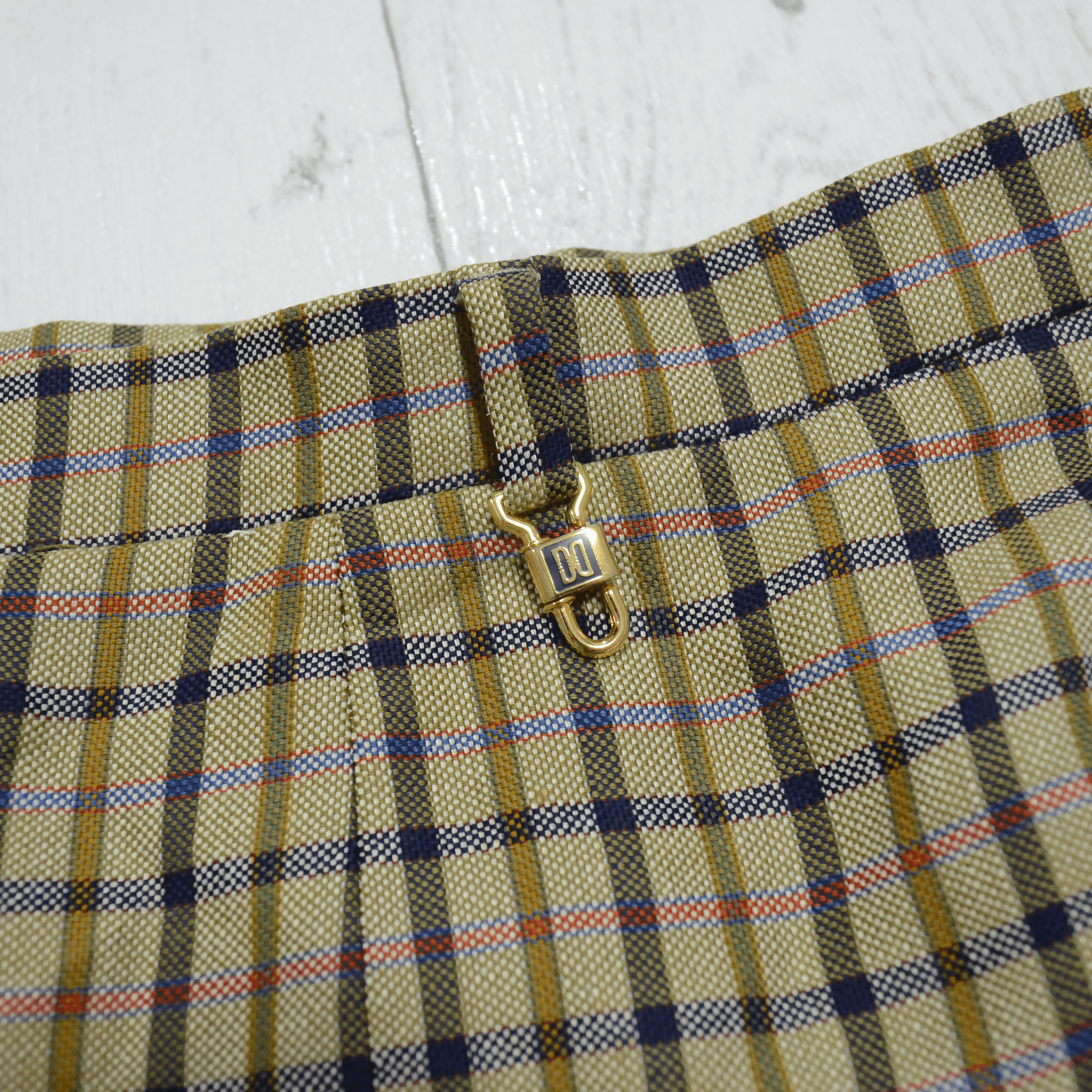 DAKS × Vintage Vintage Luxury DAKS London Checked Skirts for Women Size 30" / US 8 / IT 44 - 4 Thumbnail
