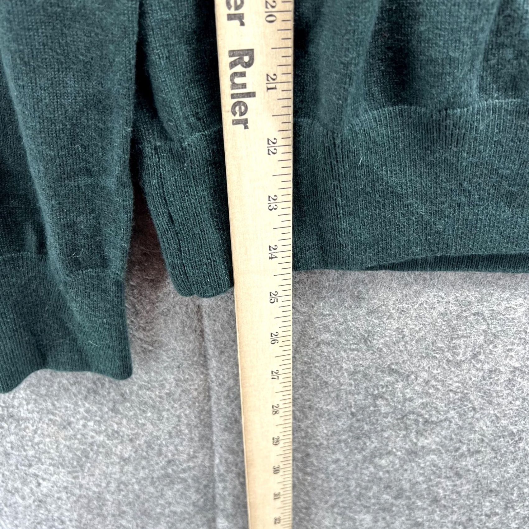 Banana Republic Banana Republic Sweater Men Medium Adult Green Wool Crew Neck Pullover Size US M / EU 48-50 / 2 - 5 Thumbnail