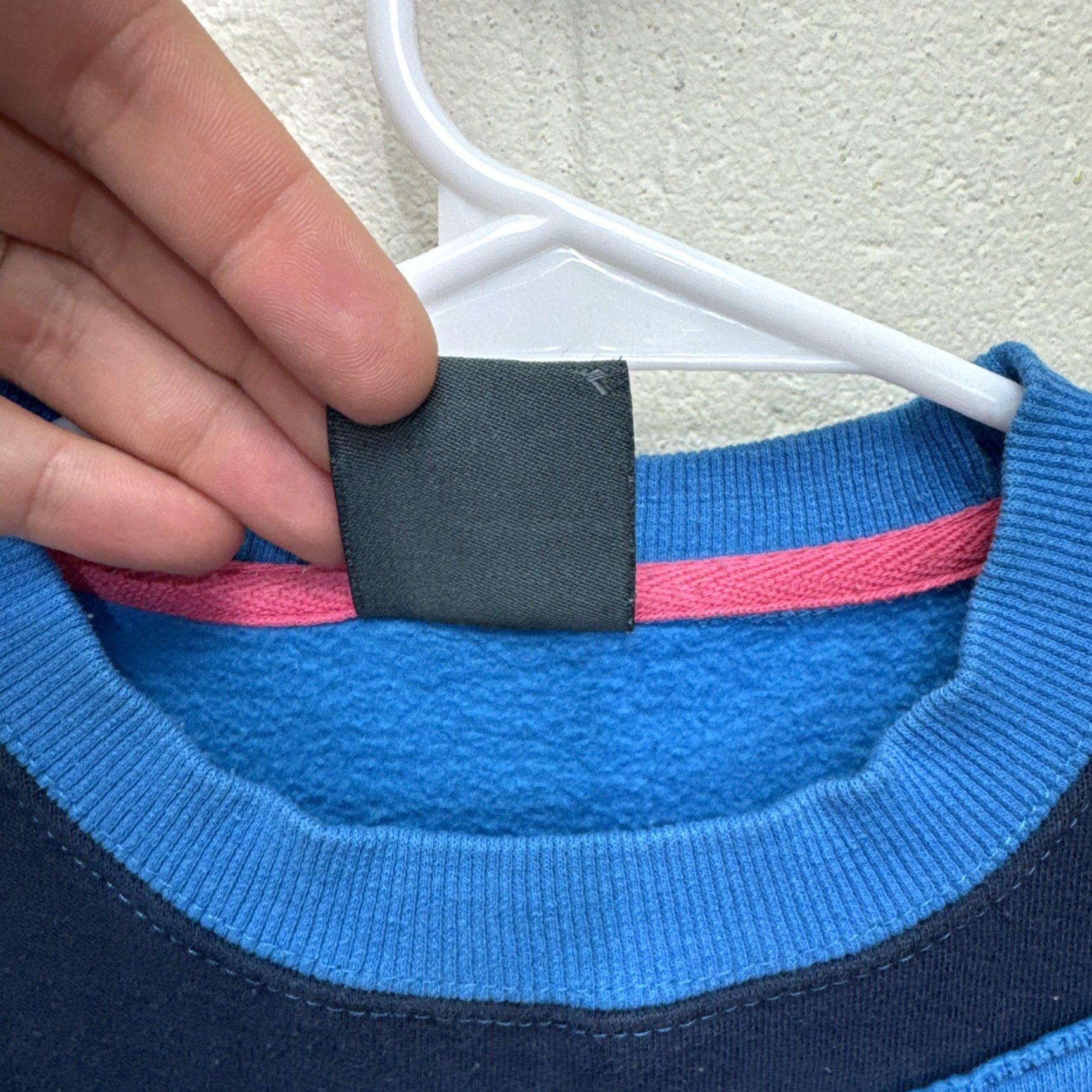 Diadora VINTAGE Diadora Sweatshirt Men Small All Seasons Blue Pink Geometric 90s Sports Pullover Size US S / EU 44-46 / 1 - 3 Thumbnail