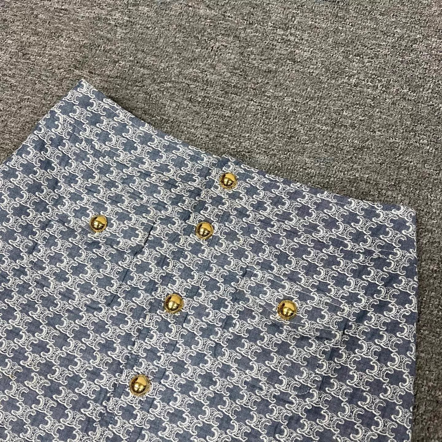 Celine Celine Triomphe All Over Print Gold Mini Skirt 40 99new Size 27" / US 4 / IT 40 - 4 Thumbnail