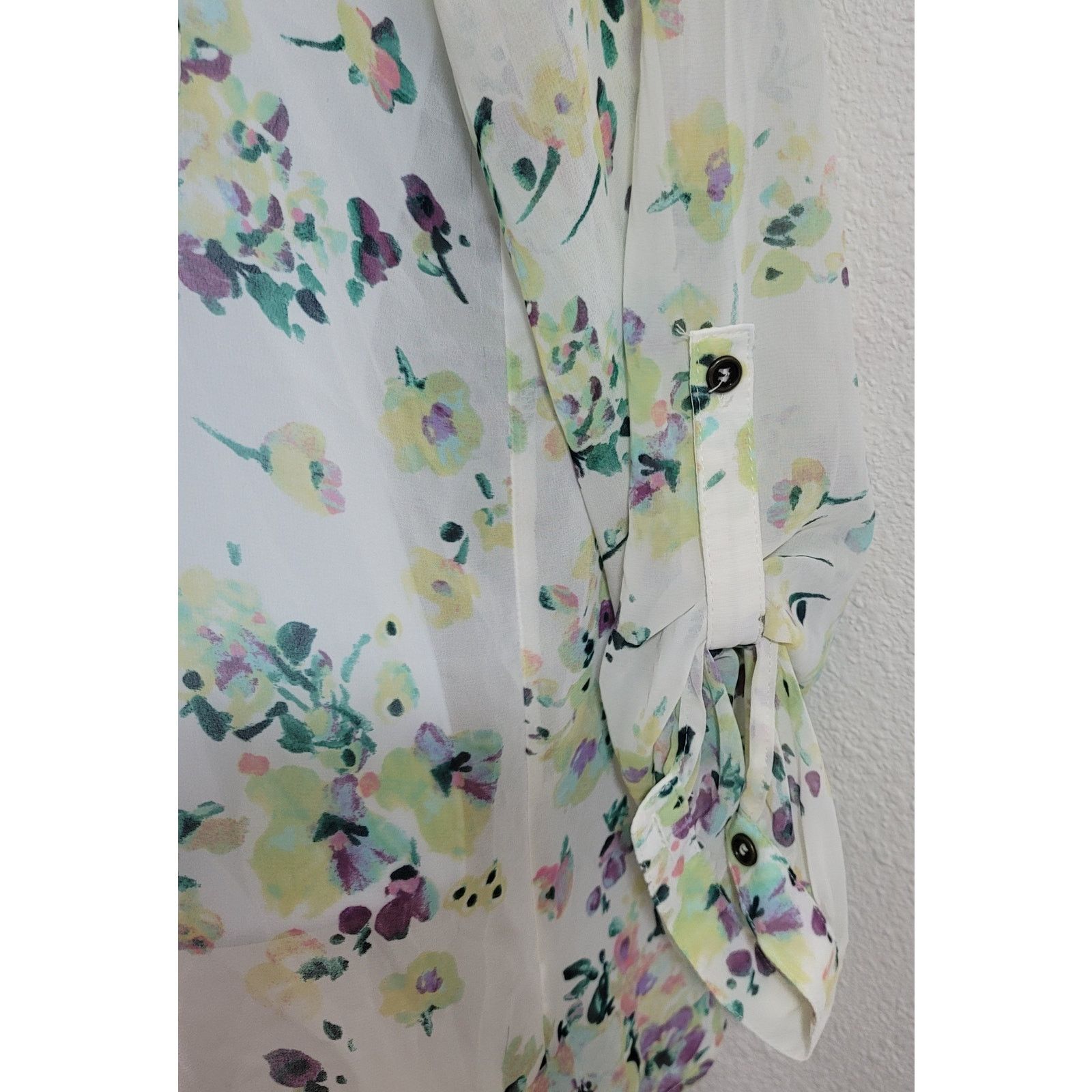 Other Sweet Rain White Purple Floral Henley Sheer Top Small Size S / US 4 / IT 40 - 3 Thumbnail