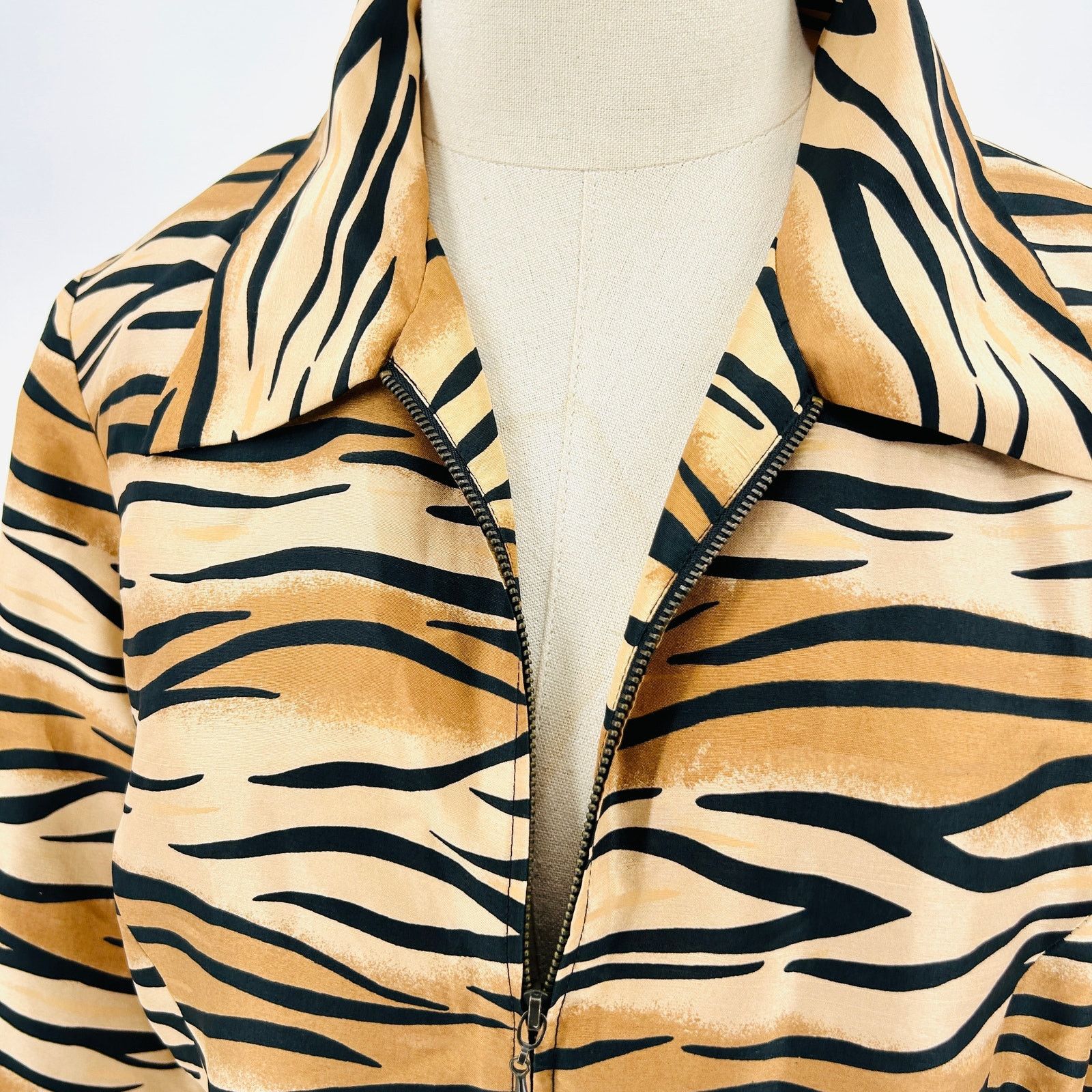Vintage Vintage Y2K Silkland Tiger Stripe Animal Print Silk Jacket Size L / US 10 / IT 46 - 3 Thumbnail