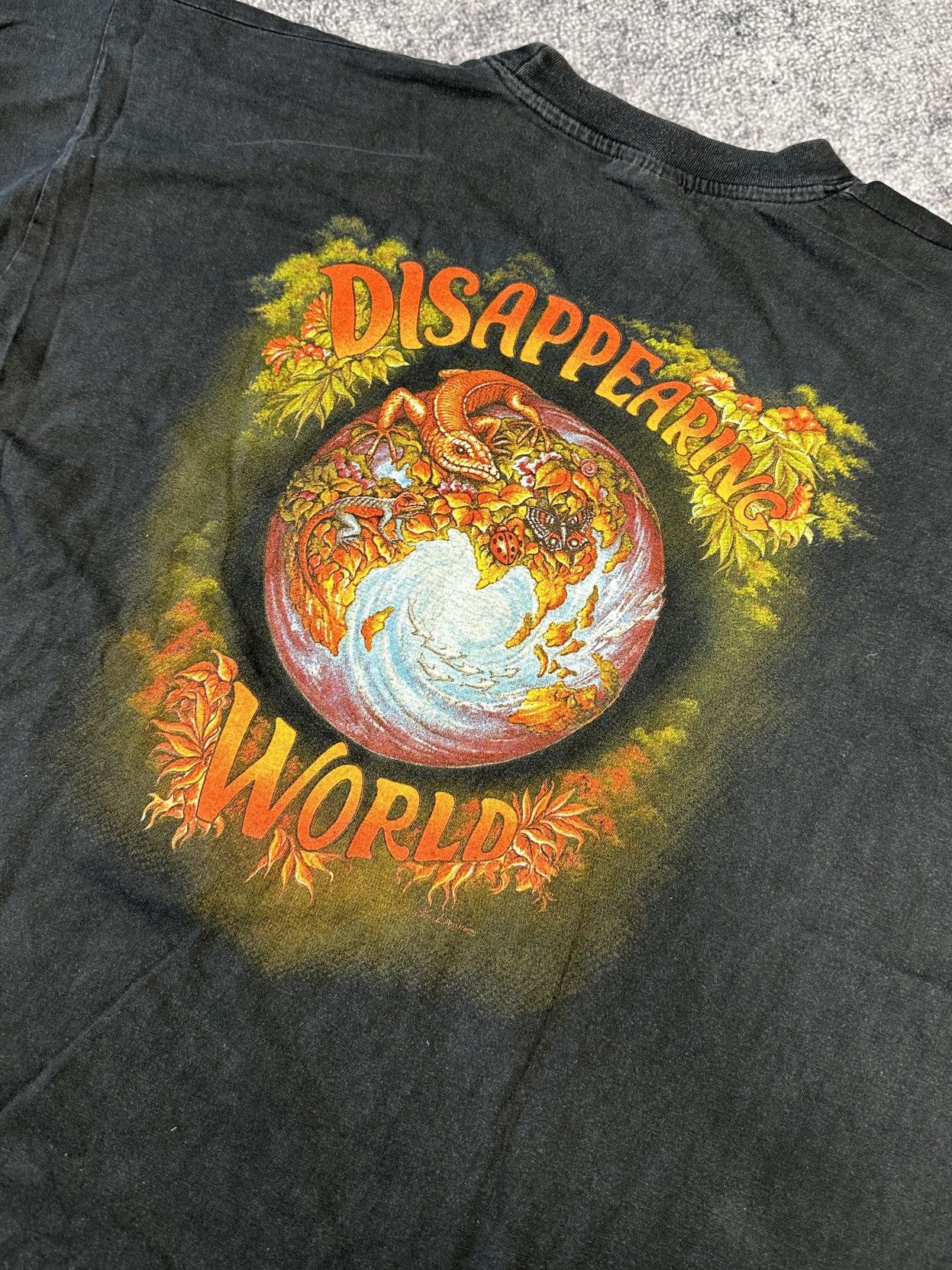 Vintage Vintage Africa T-shirt Rare Logo Streetwear Casual Merch VTg Size US XL / EU 56 / 4 - 4 Thumbnail