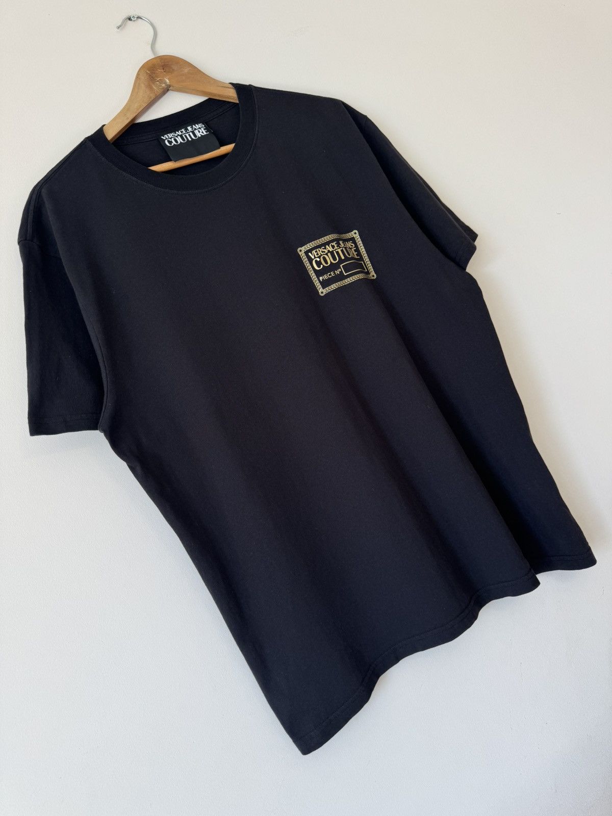 Versace Jeans Couture Versace Jeans Couture Gold Logo T-shirts Black Tee Size US XXL / EU 58 / 5 - 4 Thumbnail