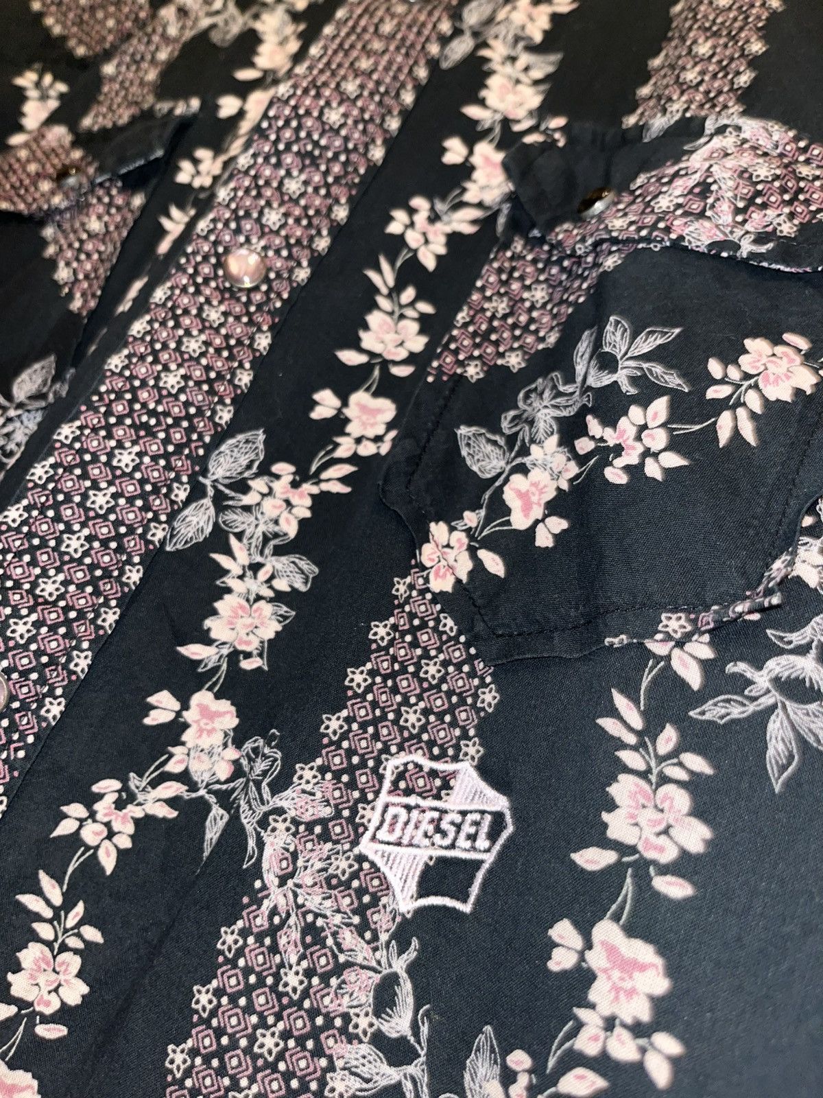 Diesel Vintage Diesel Shirt Short Sleeve Button up Flowers Ornament Size US L / EU 52-54 / 3 - 4 Thumbnail