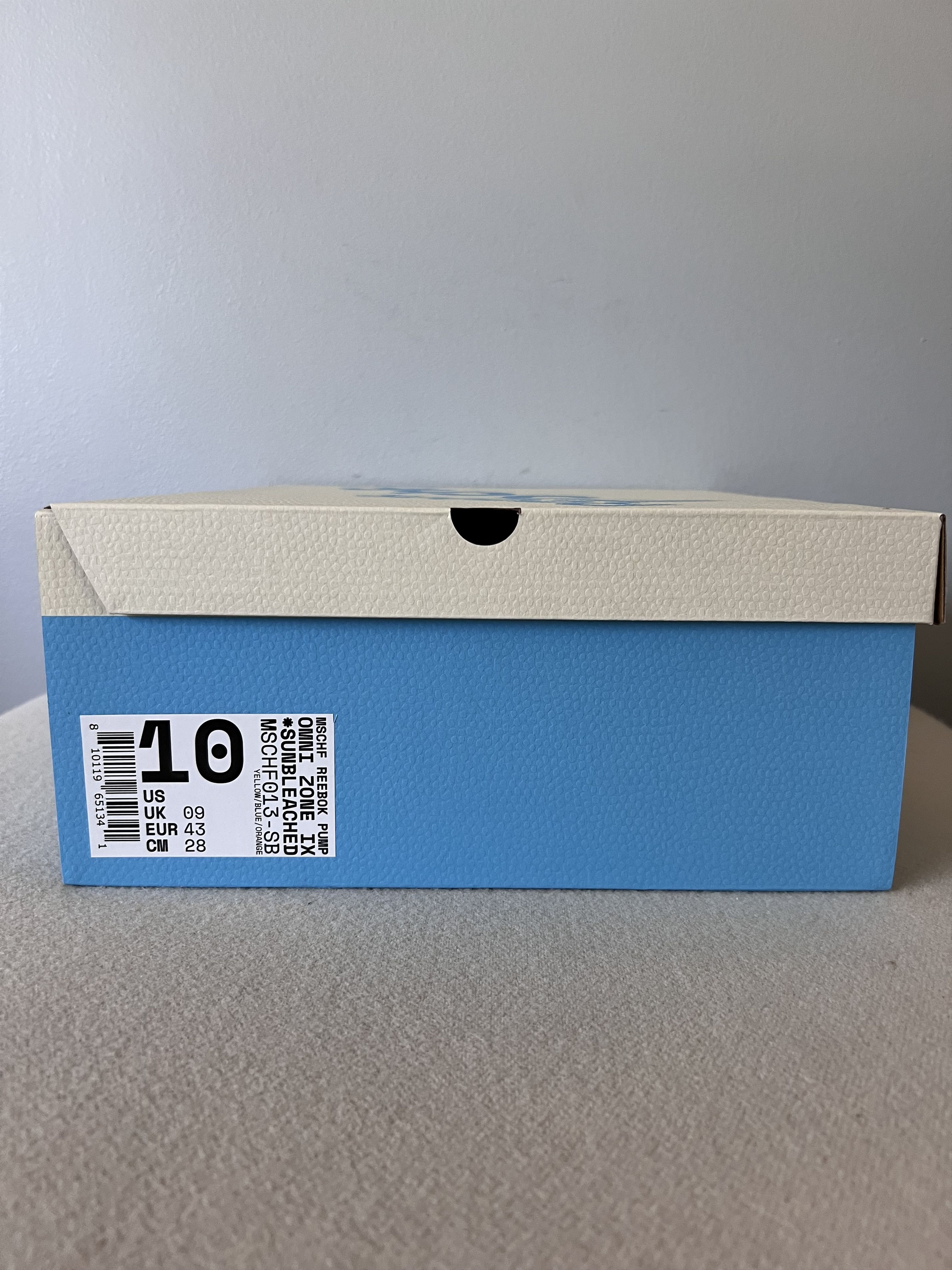 Reebok MSCHF Reebok Omni Zone IX in Yellow Blue Size US 10 / EU 43 - 7 Thumbnail