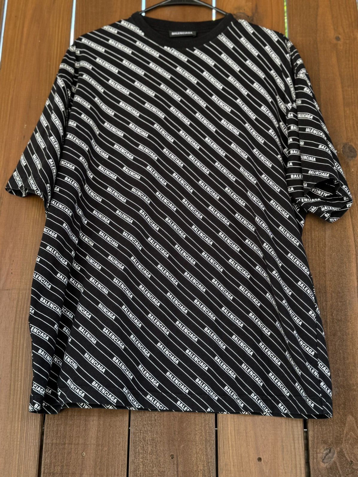 Balenciaga BALENCIAGA ALL OVER PRINT LOGO SHIRT OVERSIZED Size US S / EU 44-46 / 1 - 2 Thumbnail