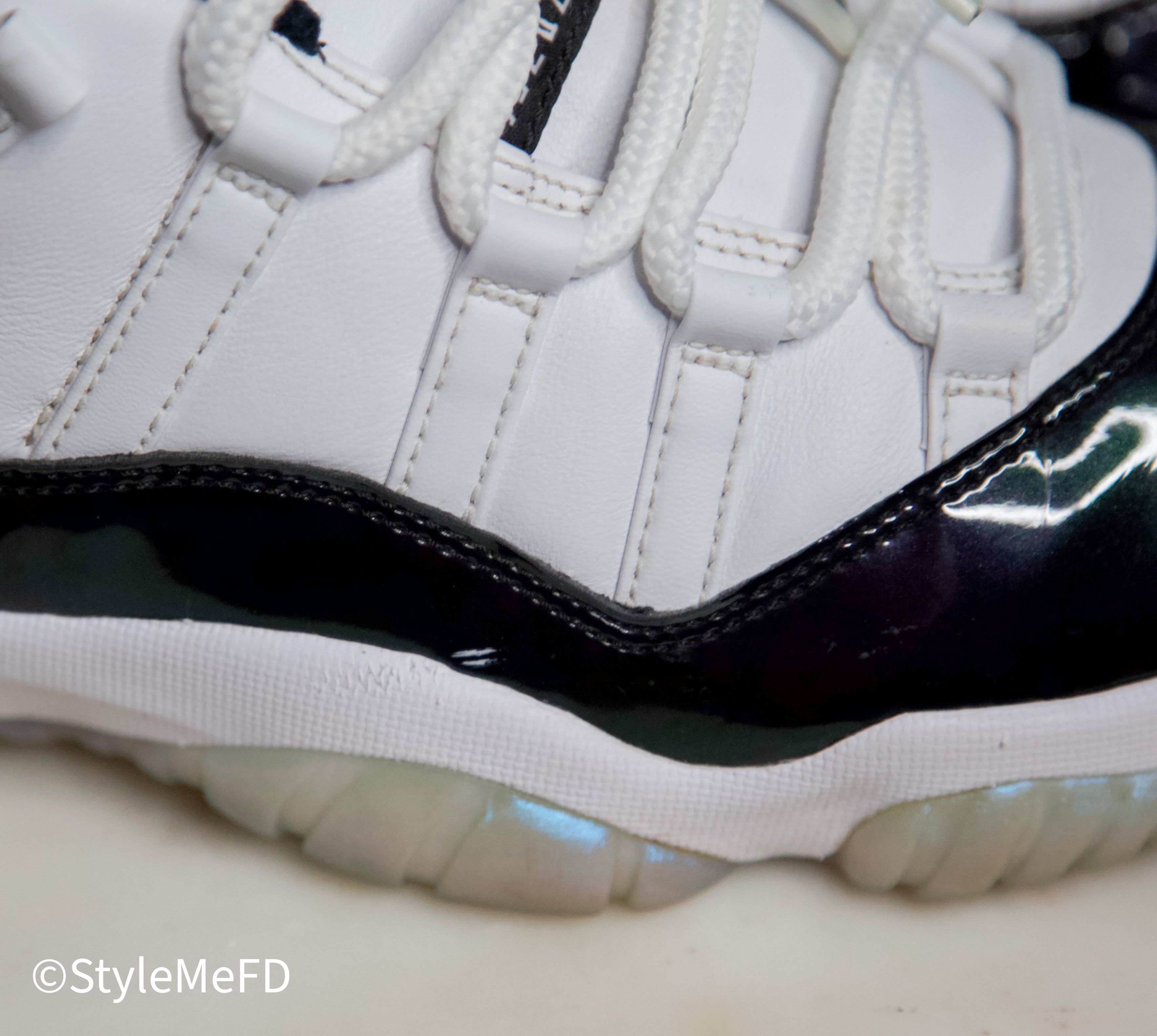 Jordan Brand NIKE AIR JORDAN 11 LOW IN "EMERALD IRIDESCENT" Size US 9 / EU 42 - 7 Thumbnail
