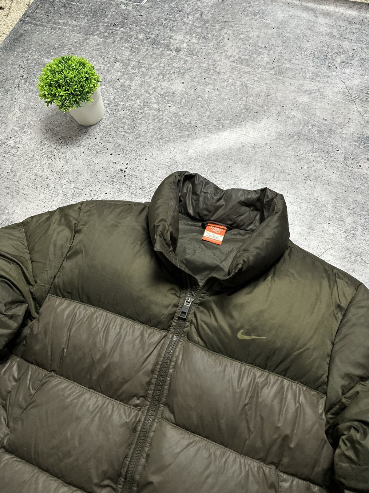 Nike Vintage Nike Ski Down Puffer Winter Y2K Jacket Gorpcore Size US M / EU 48-50 / 2 - 4 Thumbnail