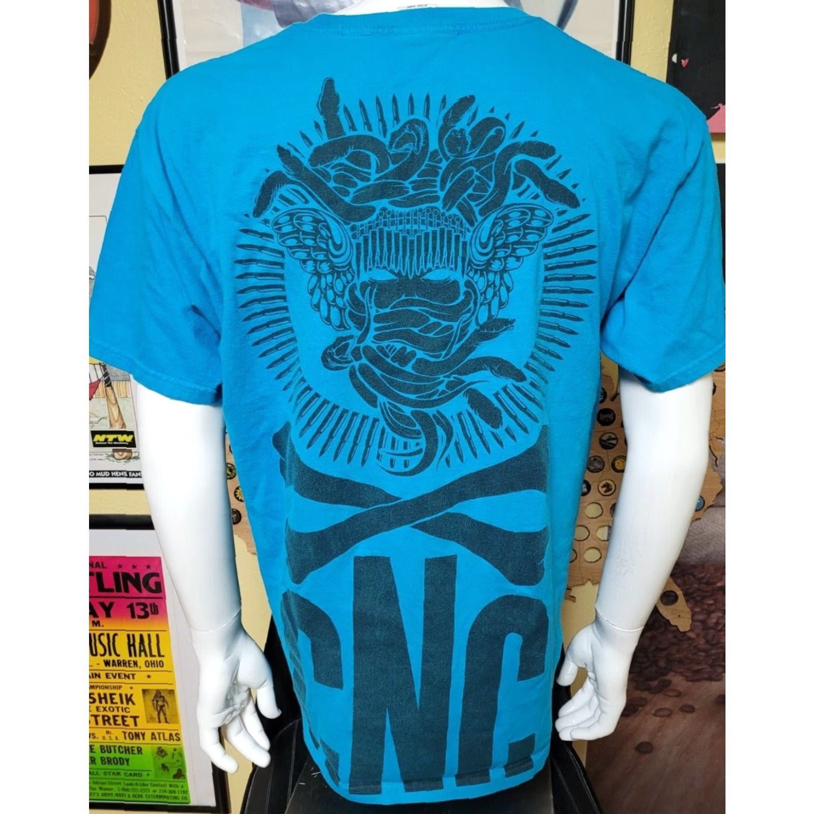 Crooks & Castles VINTAGE Crooks & Castles The Foul & The Flagrant Medusa Street Wear T Shirt Large CNC Size US L / EU 52-54 / 3 - 4 Thumbnail