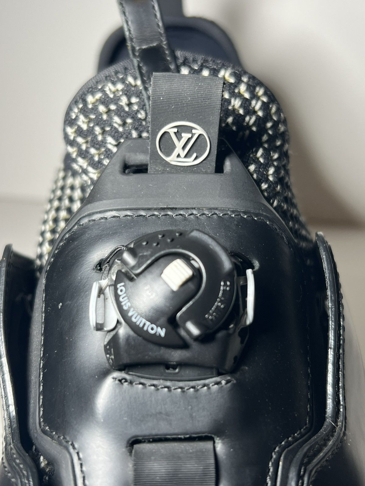 Louis Vuitton Louis Vuitton Laceless Fuel Power Sneaker vintage designer Size US 13 / EU 46 - 10 Thumbnail