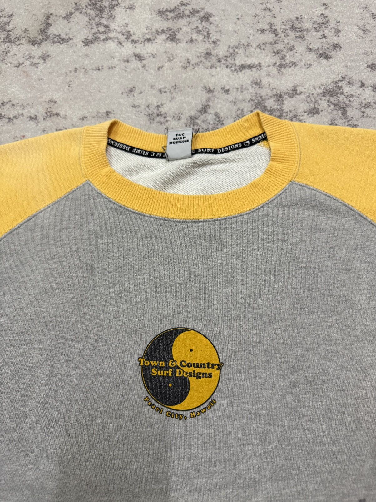 Vintage Vintage T&C Surf Design Hawaii Raglan Sleeve Sweatshirt Size US XL / EU 56 / 4 - 6 Thumbnail
