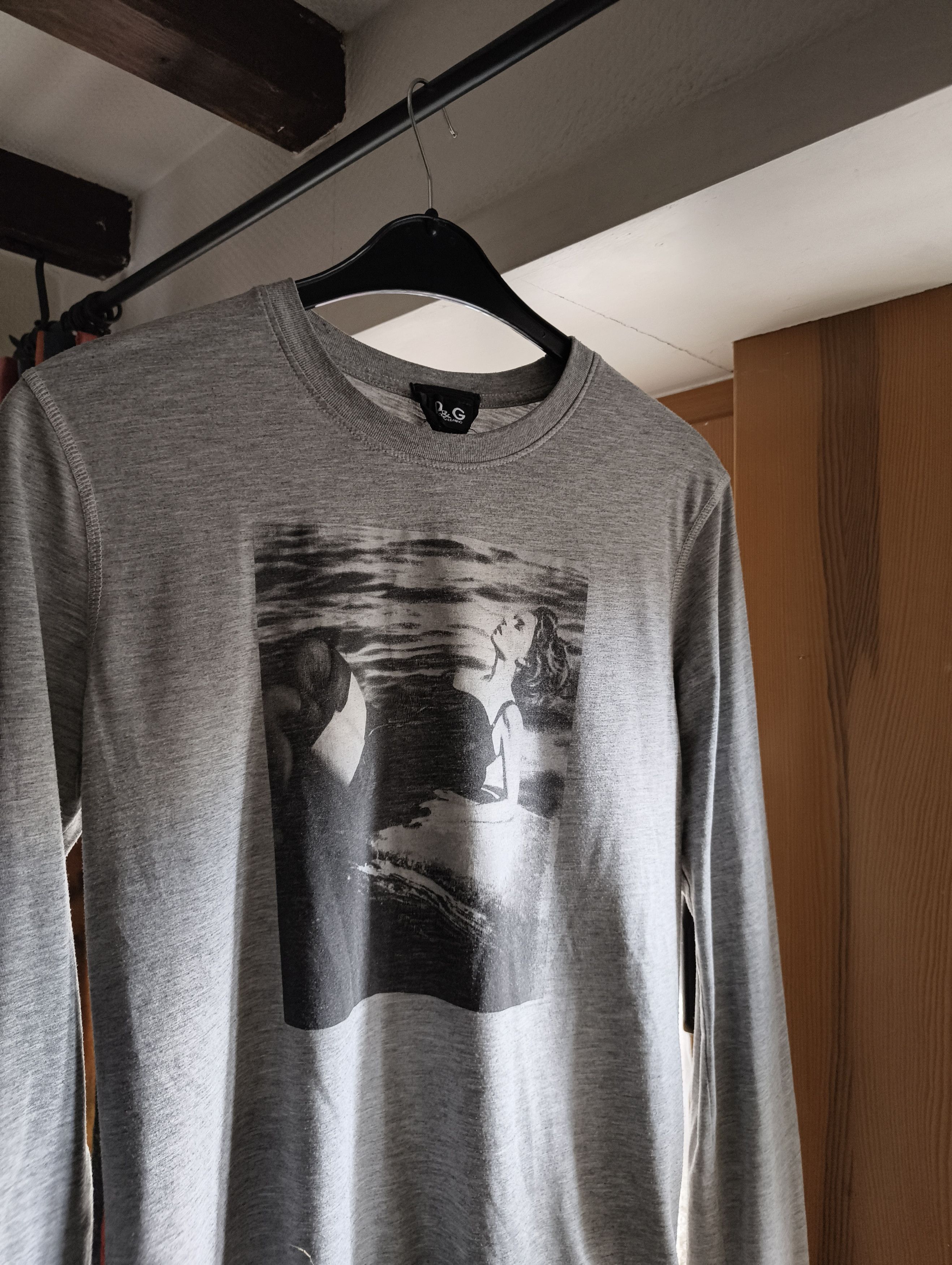 Dolce & Gabbana D&G "Chill Lady" Long-Sleeve Size US M / EU 48-50 / 2 - 2 Thumbnail
