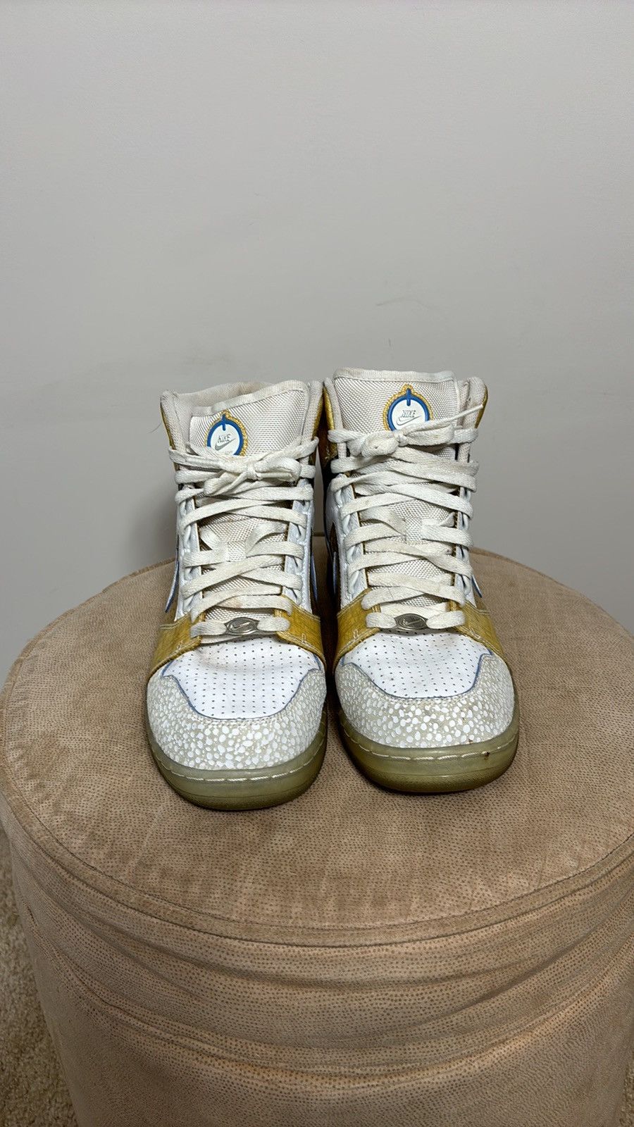 Nike × Nintendo Nike Air Force 2 High Nintendo Wii 329888-111 Size US 11.5 / EU 44-45 - 2 Thumbnail