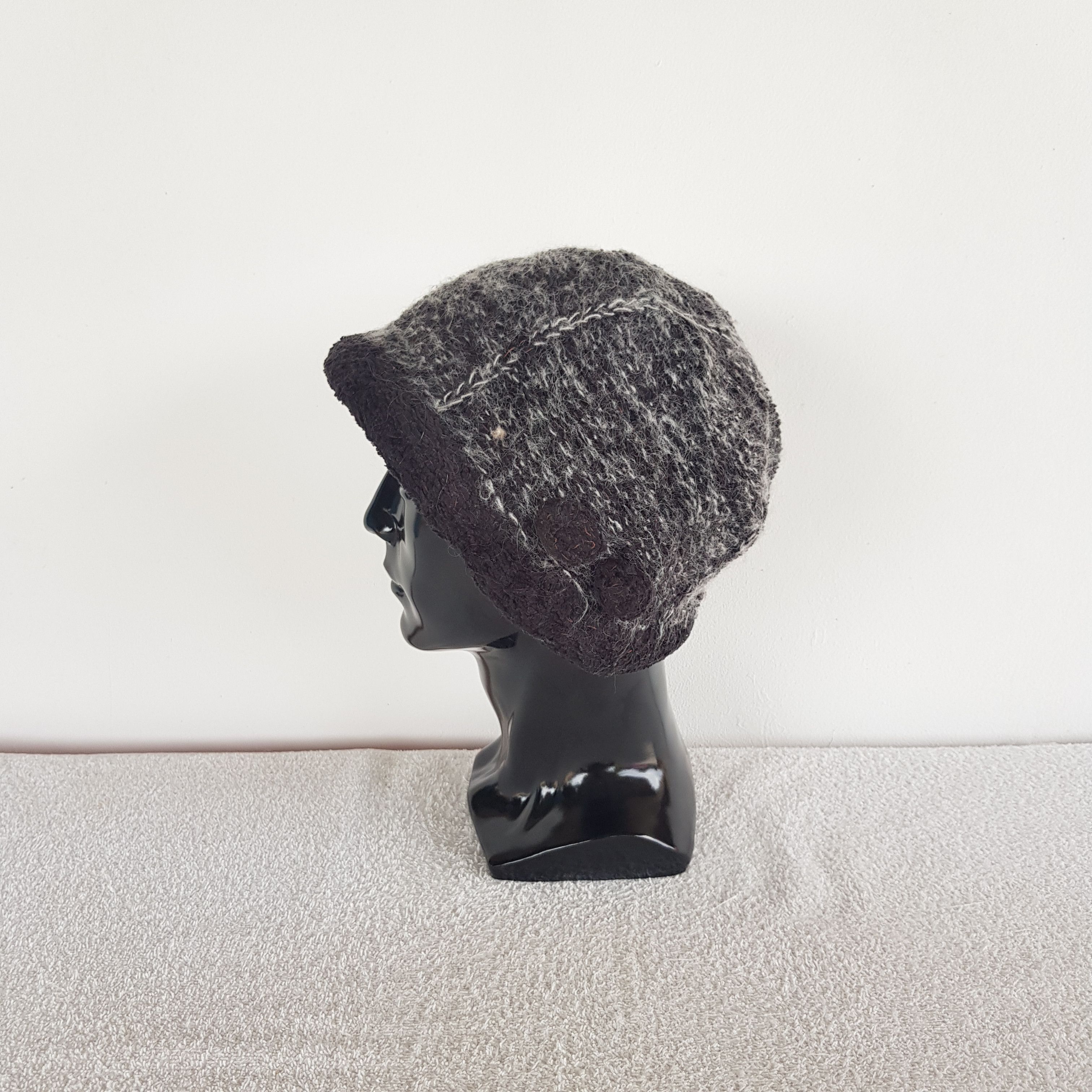 Mario Valentino Vintage Mario Valentino Beanie Ribbed Knit Snow Caps Hats. Size ONE SIZE - 4 Thumbnail