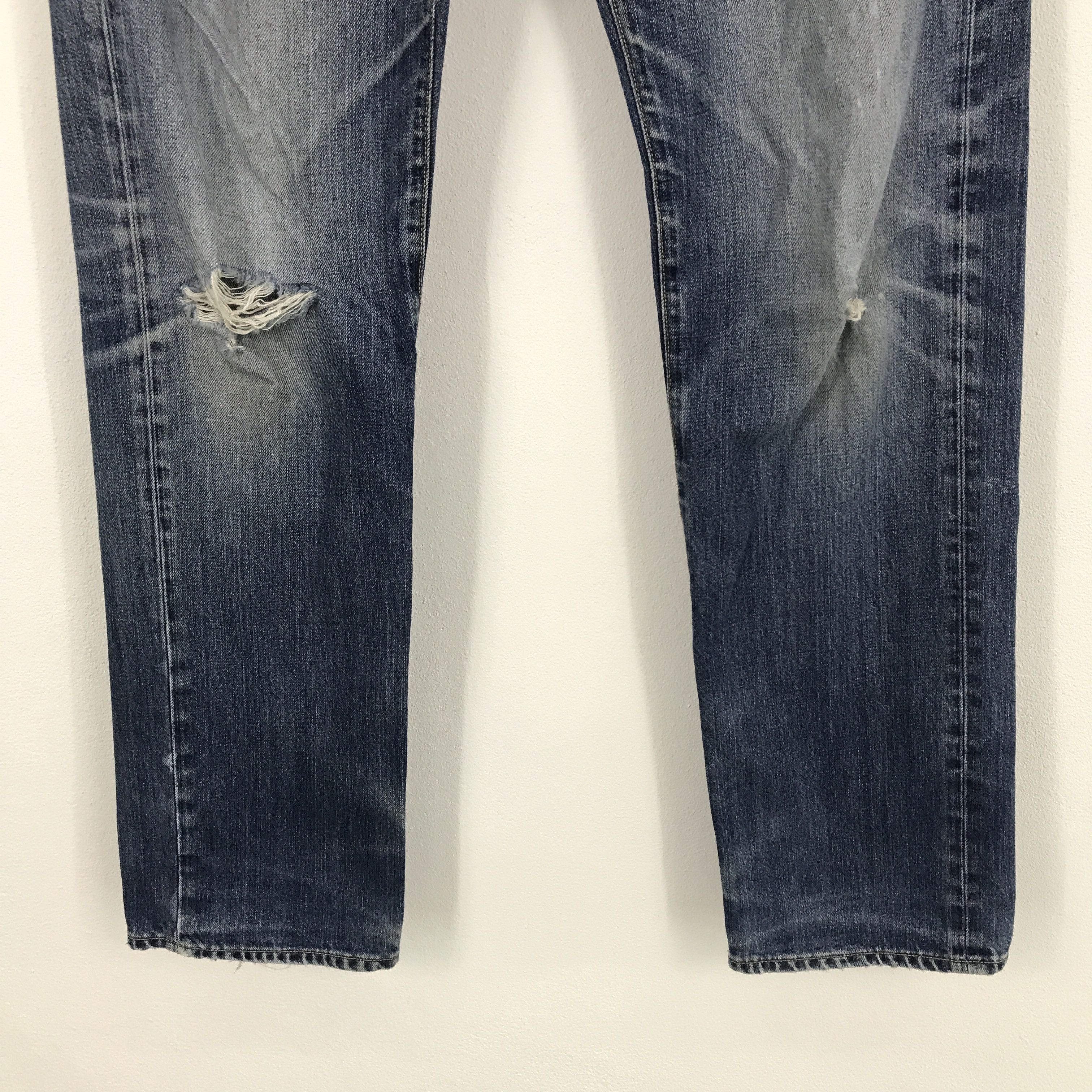 Japanese Brand × Uniqlo Rare uniqlo japan design distressed jeans pants Size US 31 - 3 Thumbnail