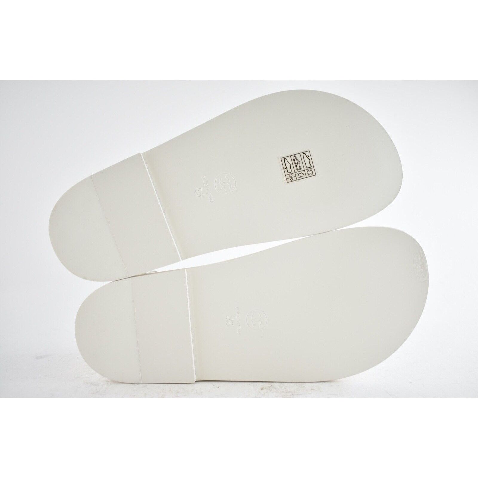 Chanel Chanel 22C White Black Graffiti CC Logo Mule Slide Strap Size US 6 / IT 36 - 12 Thumbnail