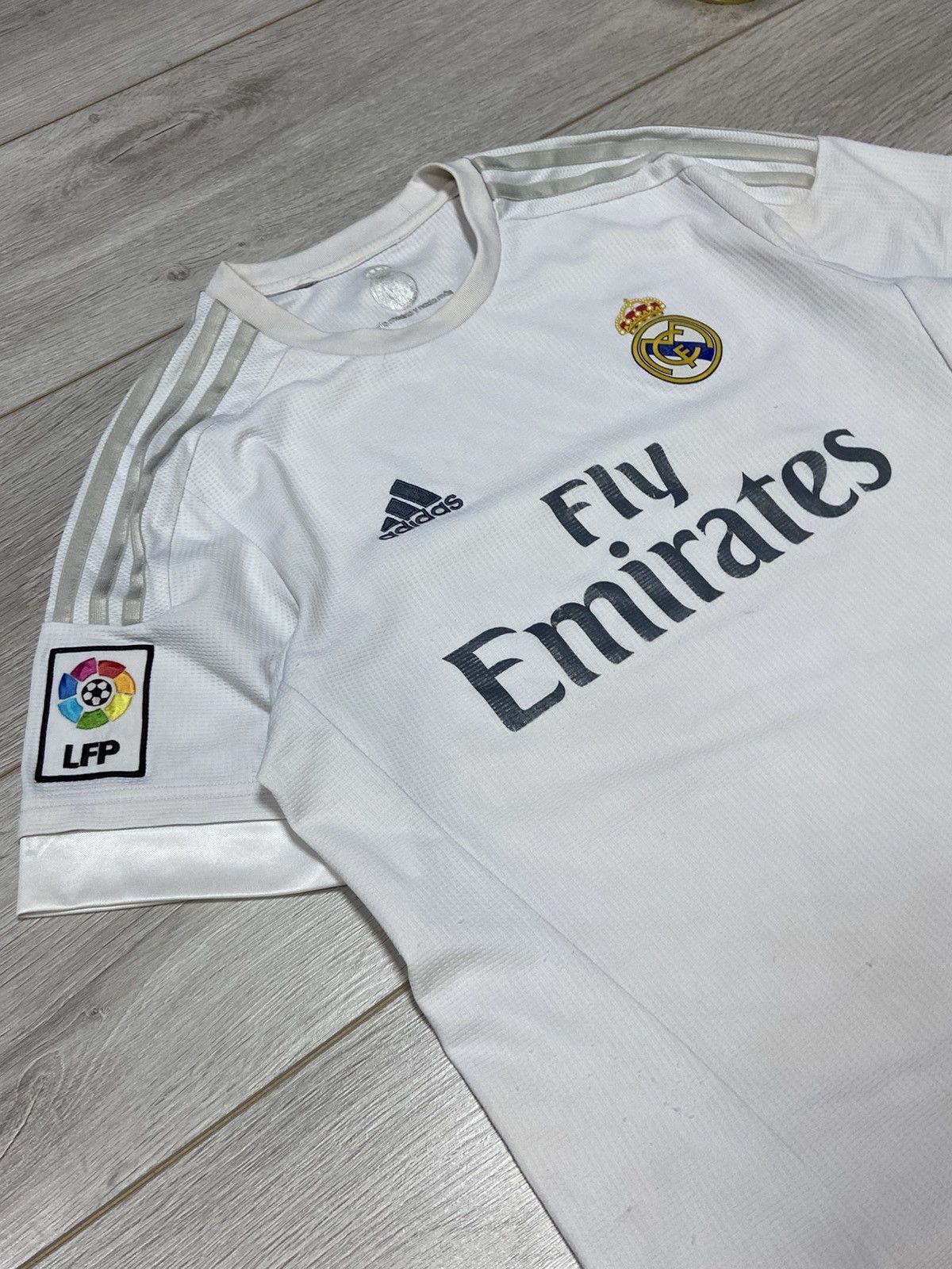 Adidas Adidas Real Madrid jersey emirates Size US M / EU 48-50 / 2 - 13 Thumbnail