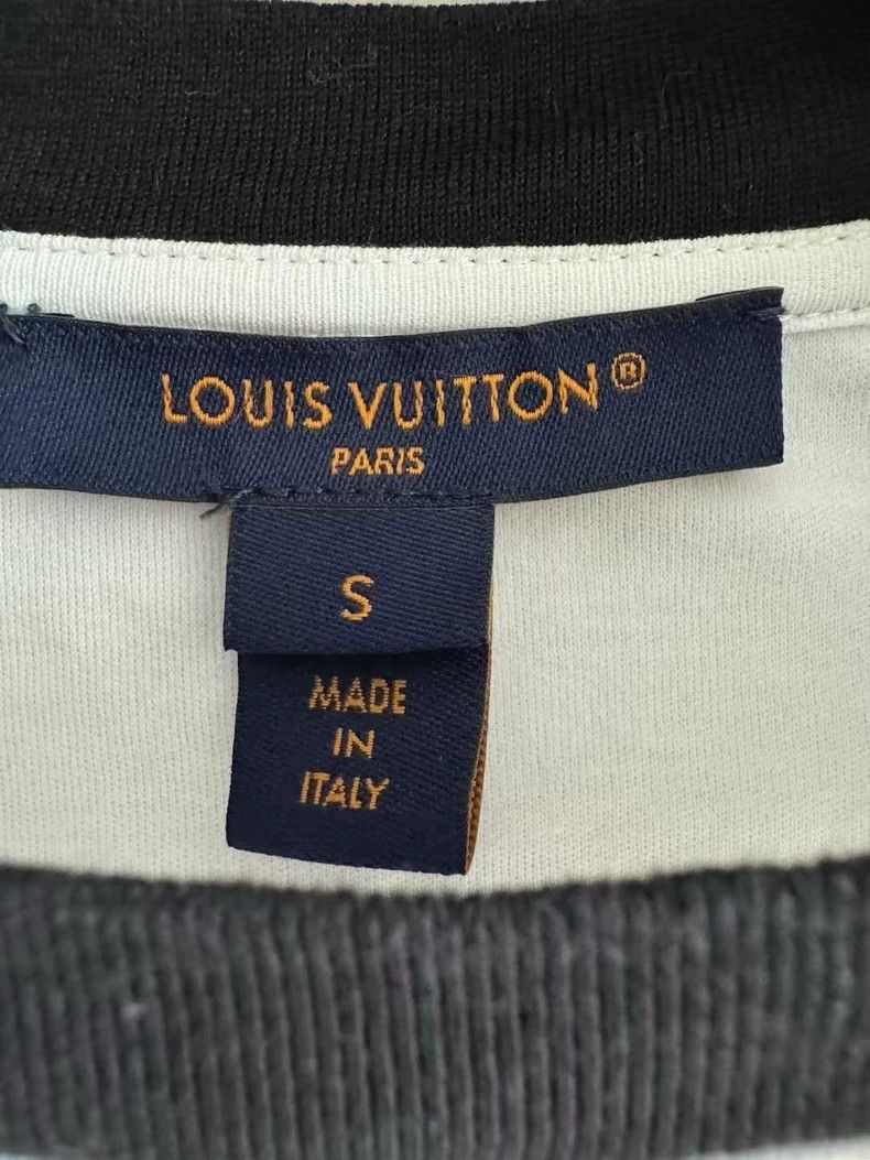 Louis Vuitton Louis Vuitton Slogan short sleeve Size US S / EU 44-46 / 1 - 3 Thumbnail