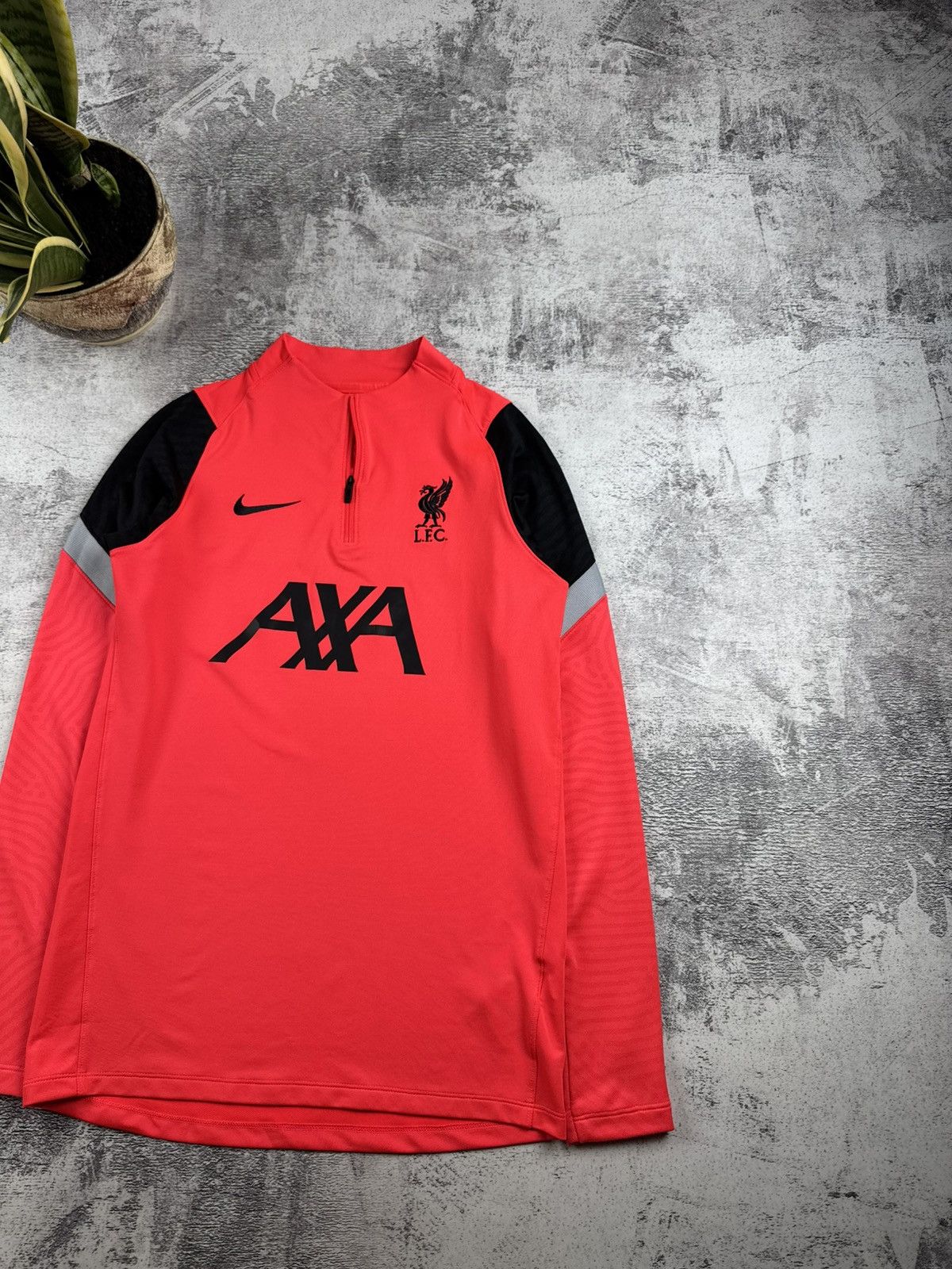 Nike LIVERPOOL 2020/2021 Training 1/3 1/4 Nike Soccer Football Fan T Shirt Jersey Kit Size US S / EU 44-46 / 1 - 3 Thumbnail