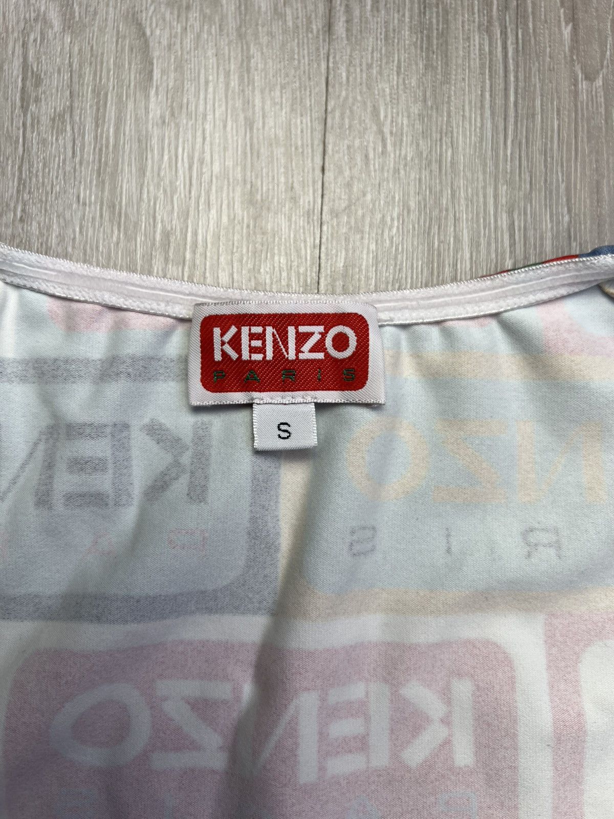 Kenzo Kenzie labels print short top Size S / US 4 / IT 40 - 3 Thumbnail
