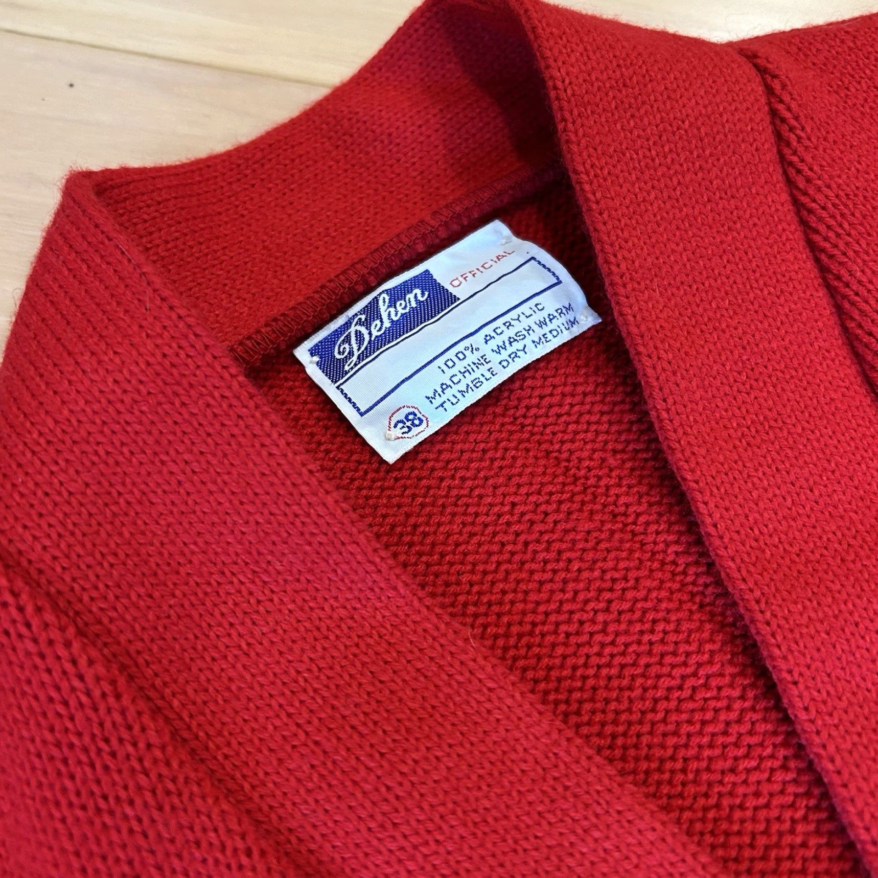 Vintage VINTAGE Dehen Cardigan Red Acrylic Long Sleeve Men’s 38 Chest 20" Pit To Pit 27" Length Mens Red Cardigan Size US M / EU 48-50 / 2 - 4 Thumbnail