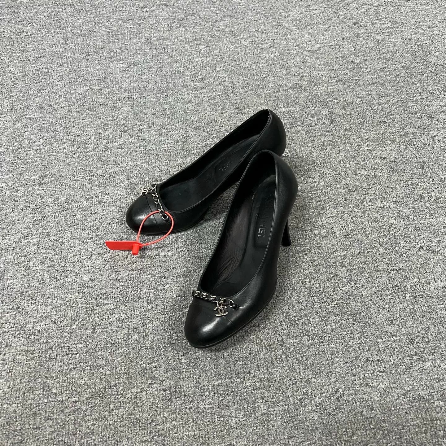 Chanel Chanel Chain High Heels Size 38 Size US 7 / IT 37 - 1 Thumbnail