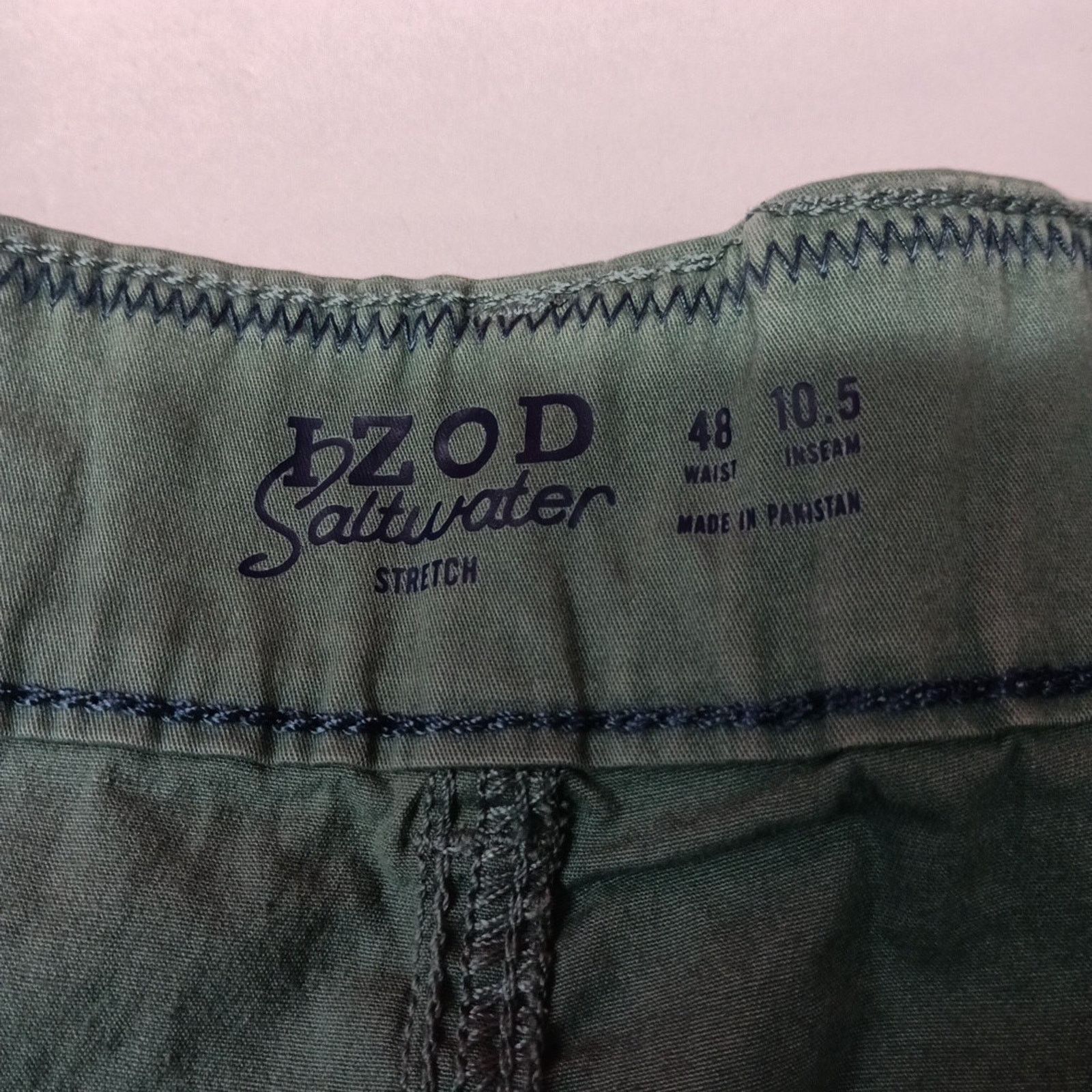 Izod Men's IZOD Chino Cargo Shorts Size 48 Green Classic 10.5 Ins Size US 44 / EU 60 - 2 Thumbnail