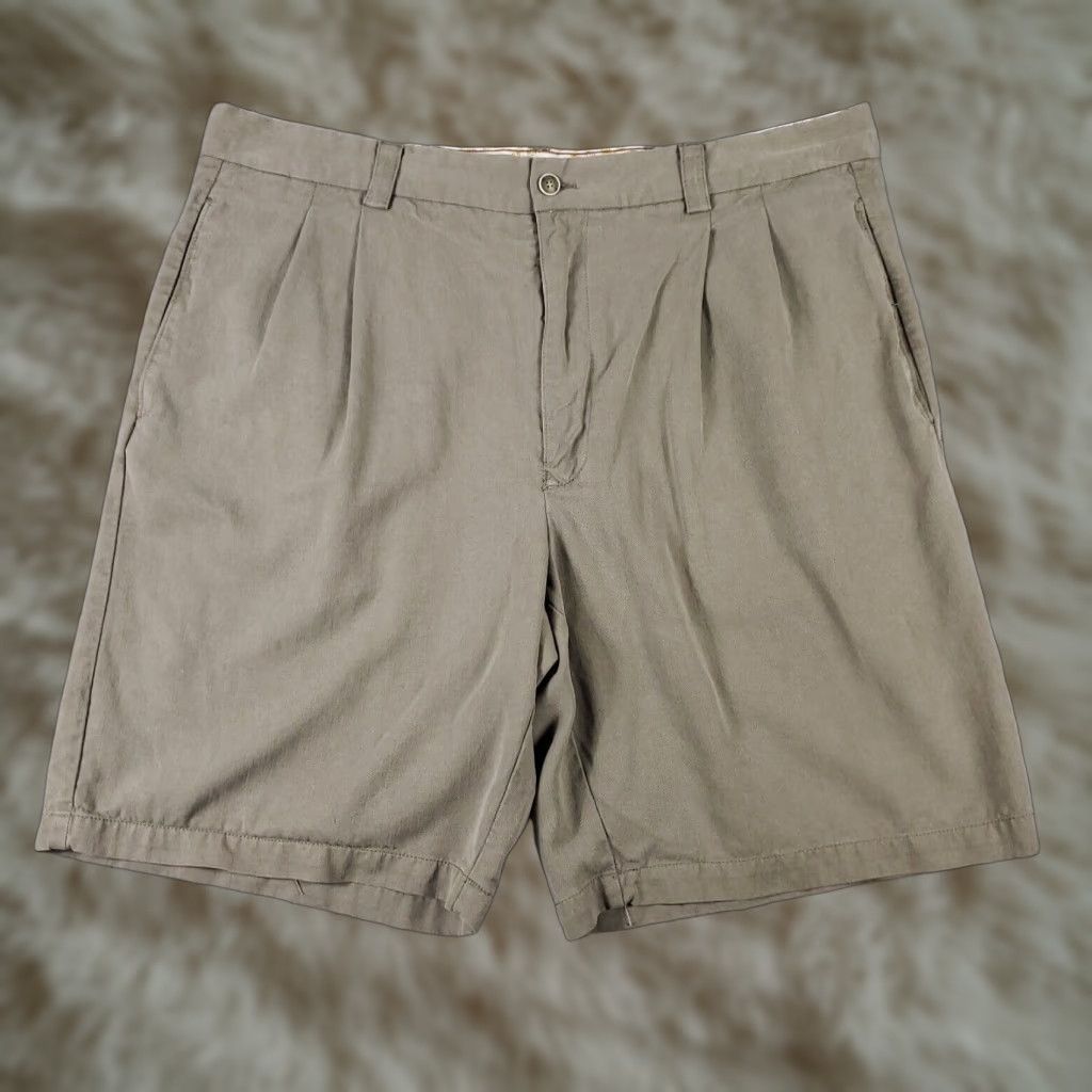 Tommy Bahama VINTAGE Tommy Bahama Shorts Men's Size 36 Beige Silk Casual Pleated Chinos Mens Size US 36 / EU 52 - 1 Thumbnail
