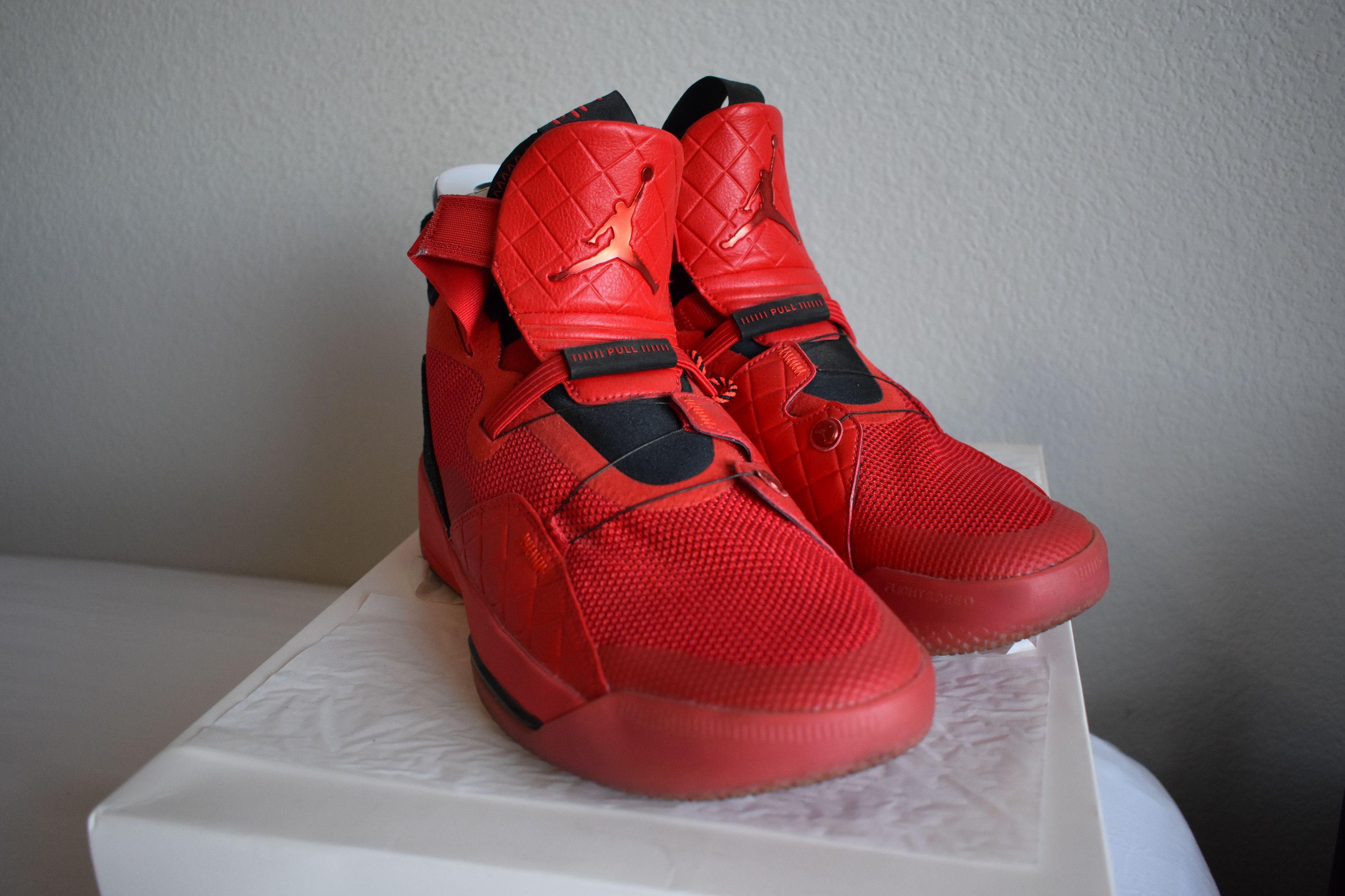 Jordan Brand Air Jordan 33 'University Red' Size US 10.5 / EU 43-44 - 1 Thumbnail