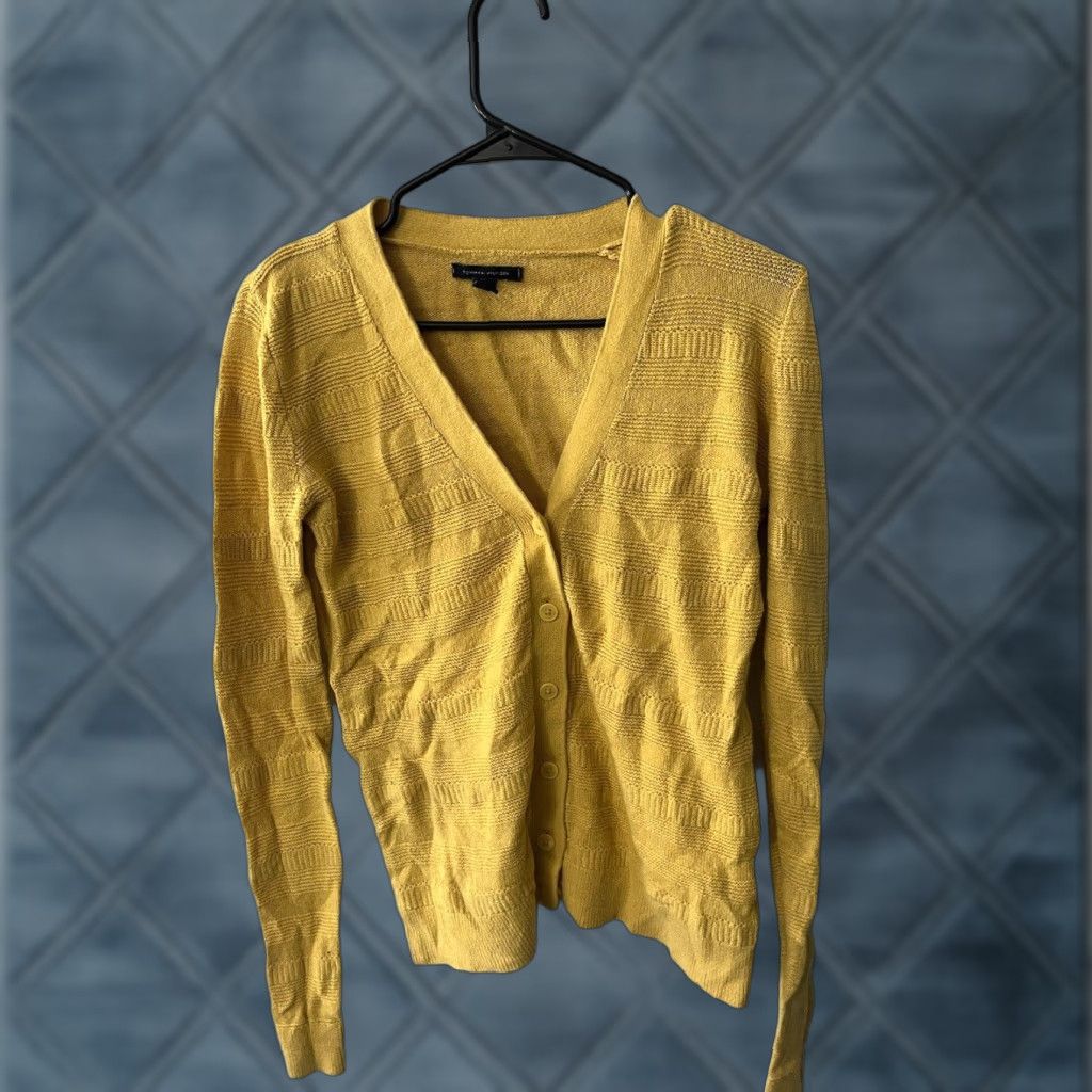 Tommy Hilfiger VINTAGE Tommy Hilfiger Women's Sweater Cardigan Fall Spring Winter Casual Preppy S Small Yellow Size S / US 4 / IT 40 - 1 Thumbnail