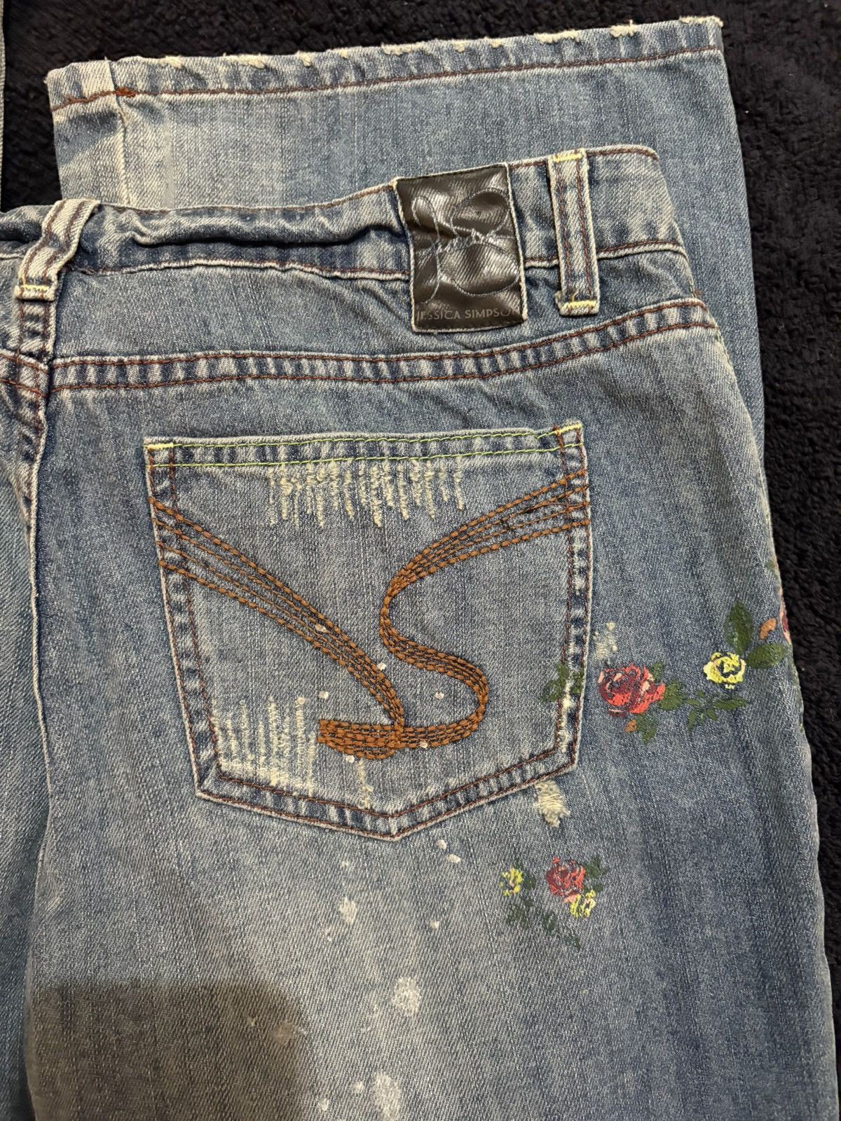 Jessica Simpson Jessica Simpson size 10 distressed denim jeans Size 32" / US 10 / IT 46 - 7 Thumbnail