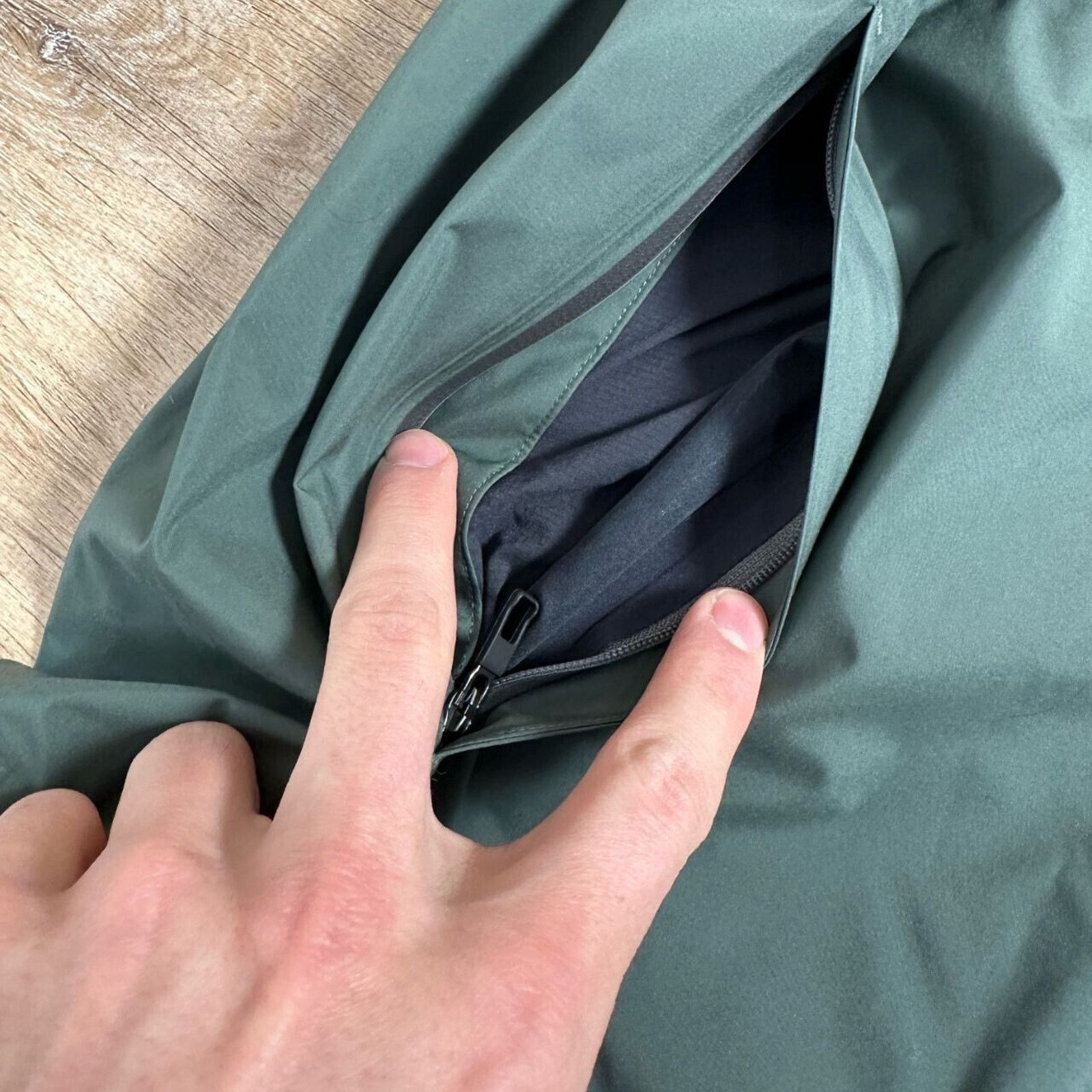 Lululemon Lululemon Men’s Waterproof Full-Zip Rain Jacket Green XL Size US XL / EU 56 / 4 - 7 Thumbnail