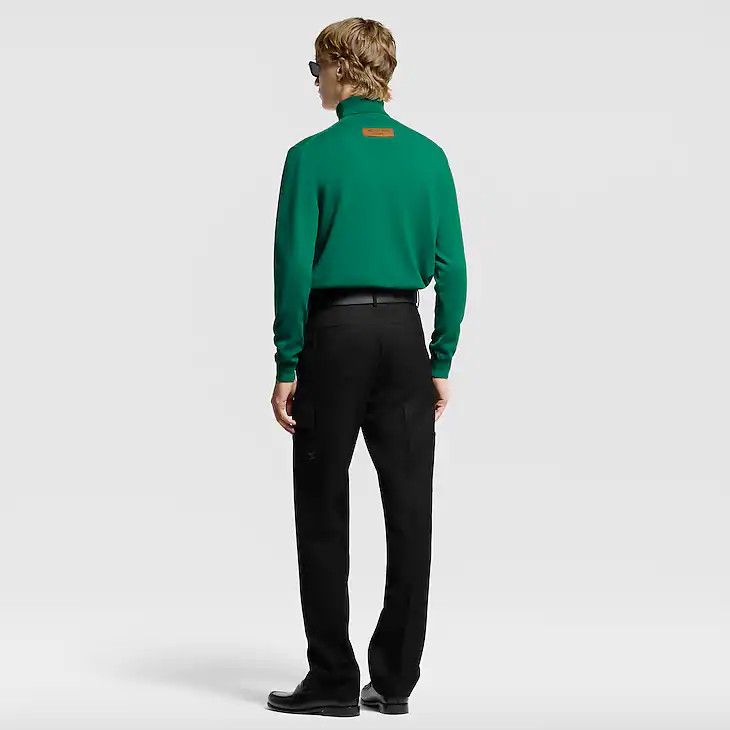 Louis Vuitton LV Embossed Cashmere Turtle Neck Size US M / EU 48-50 / 2 - 5 Thumbnail