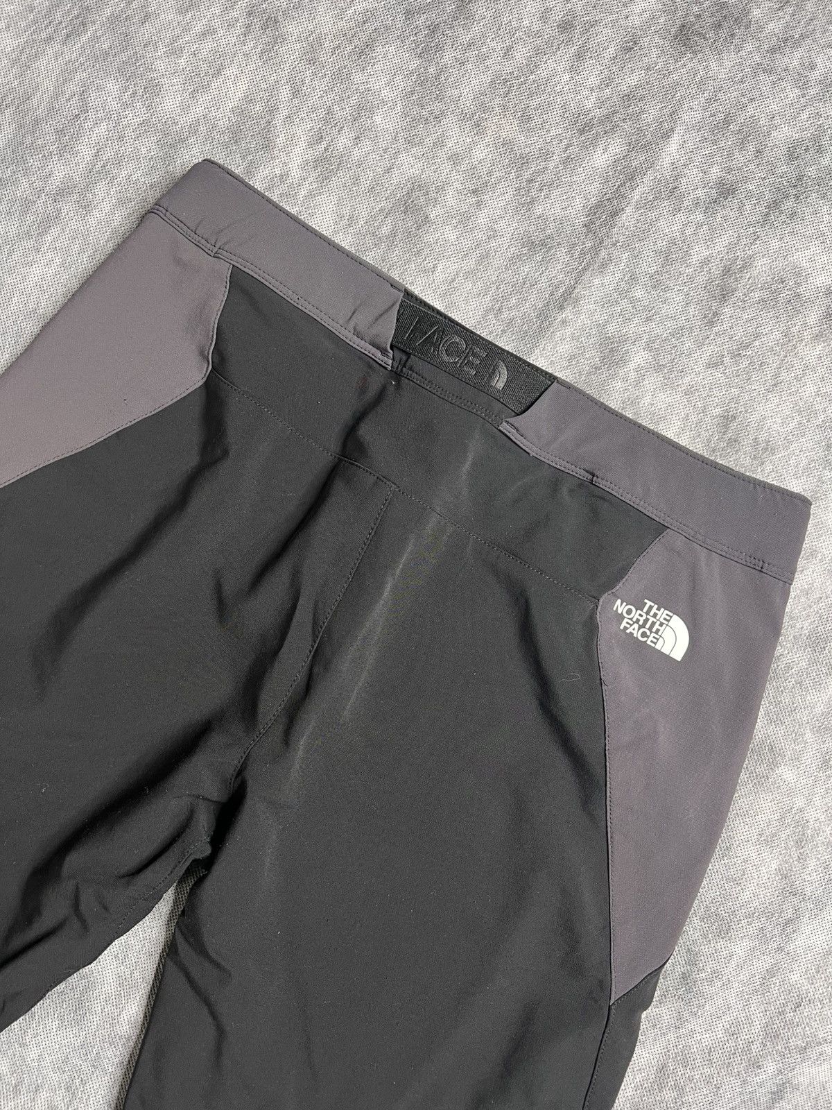 The North Face Vintage The North Face WindWall Black Casual Trouser Pants Size US 32 / EU 48 - 8 Thumbnail