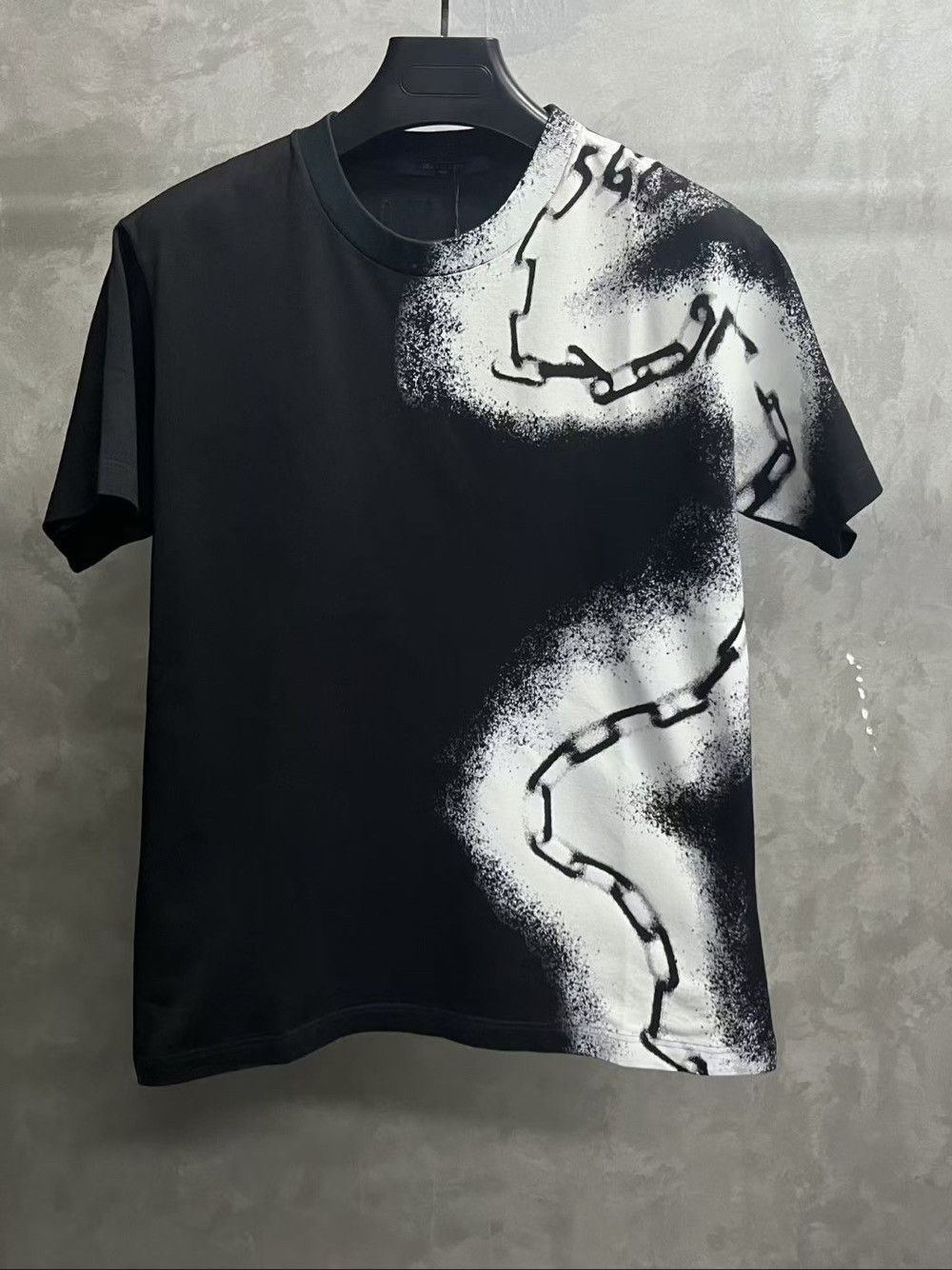 Louis Vuitton Louis Vuitton Spray Chain T-Shirt Size S Size US S / EU 44-46 / 1 - 1 Thumbnail