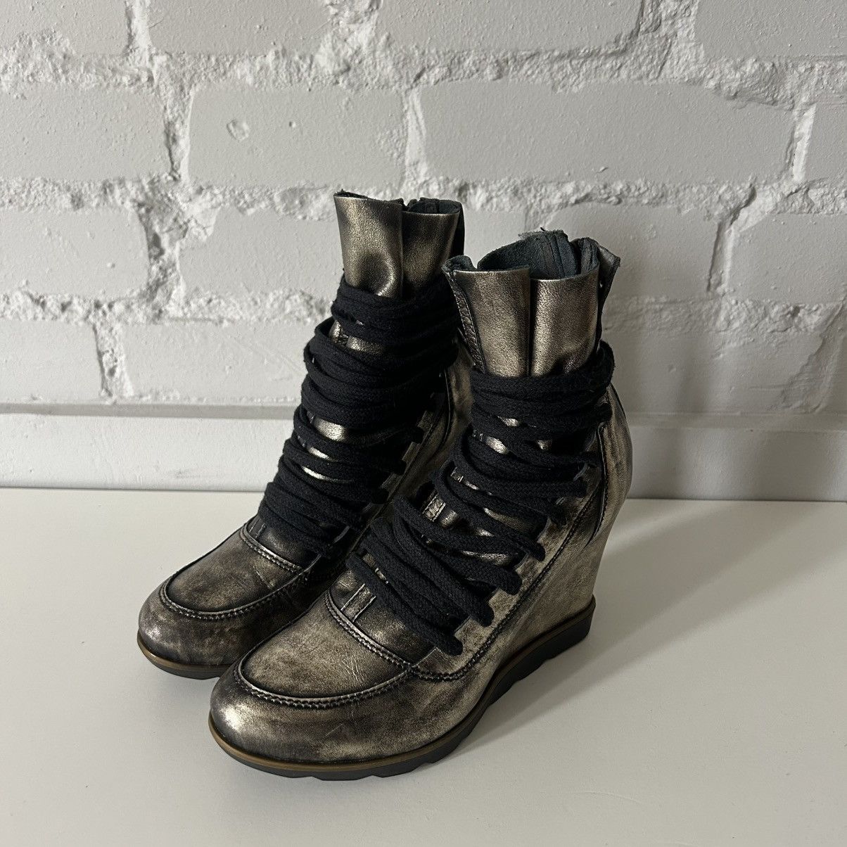 Other Insane wedge metallic lace-up leather boots Size US 10 / IT 40 - 6 Thumbnail