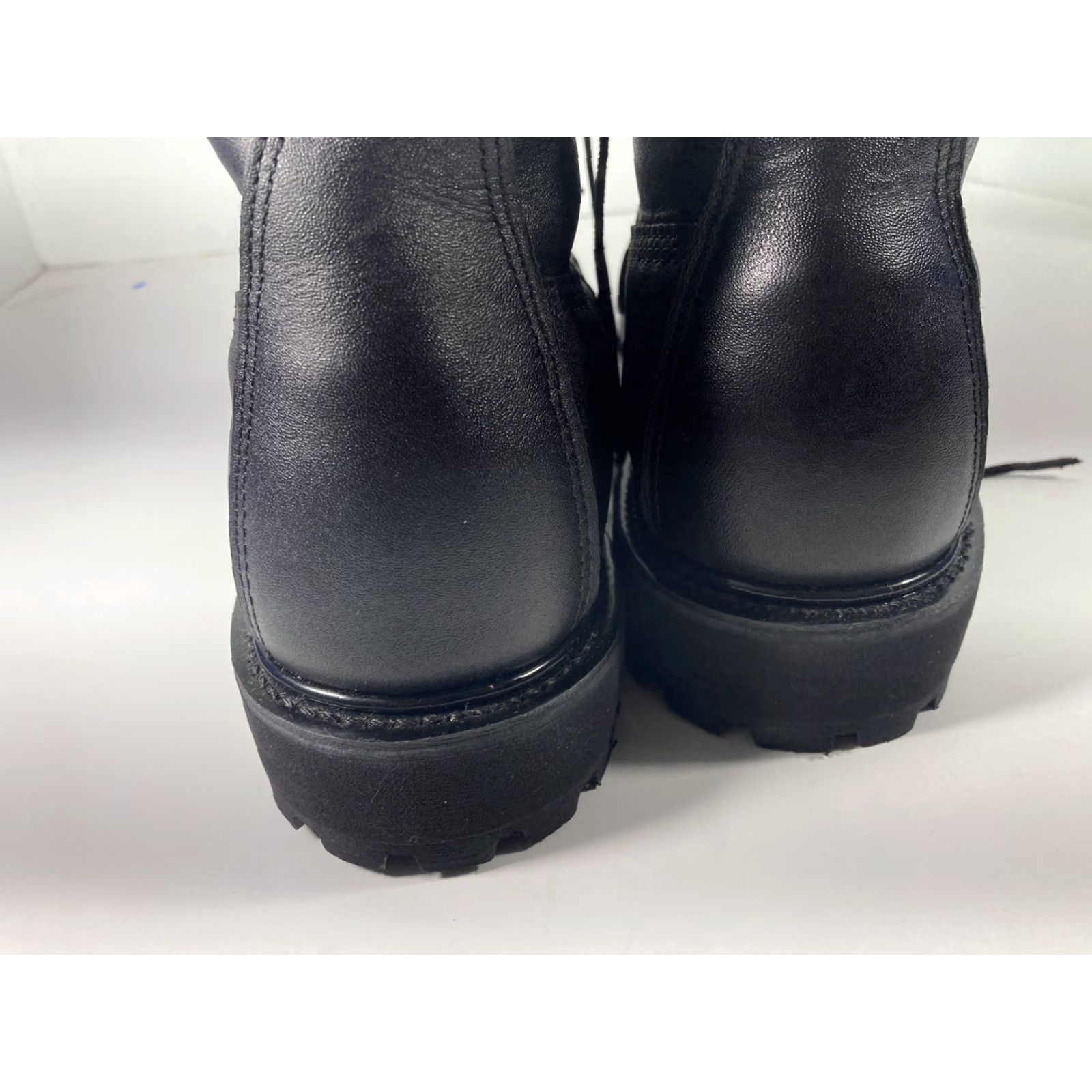 Vintage **Bates Size 5 Black Goretex Military Combat Boots Waterproof** User: **Black Bates Size 5 Goretex Military Combat Boots Waterproof** Size US 5 / EU 37 - 7 Thumbnail