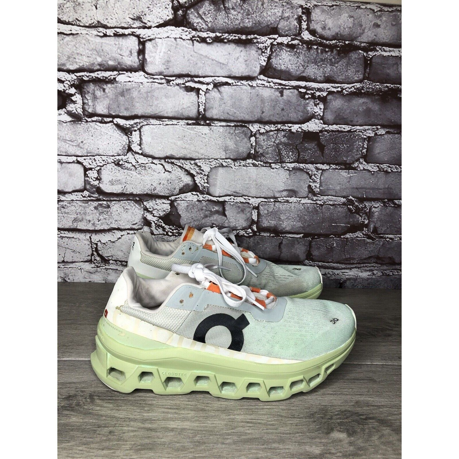 On On Cloud Wide Lime Green Gray White LaceUp Gym Running Shoes Size US 8 / IT 38 - 19 Thumbnail