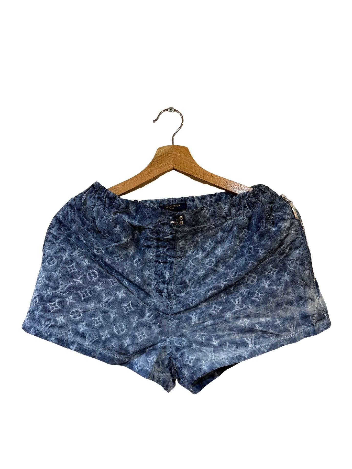 Louis Vuitton Louis Vuitton Tie-Dye Monogram Shorts 36 Size 26" / US 2 / IT 38 - 1 Thumbnail