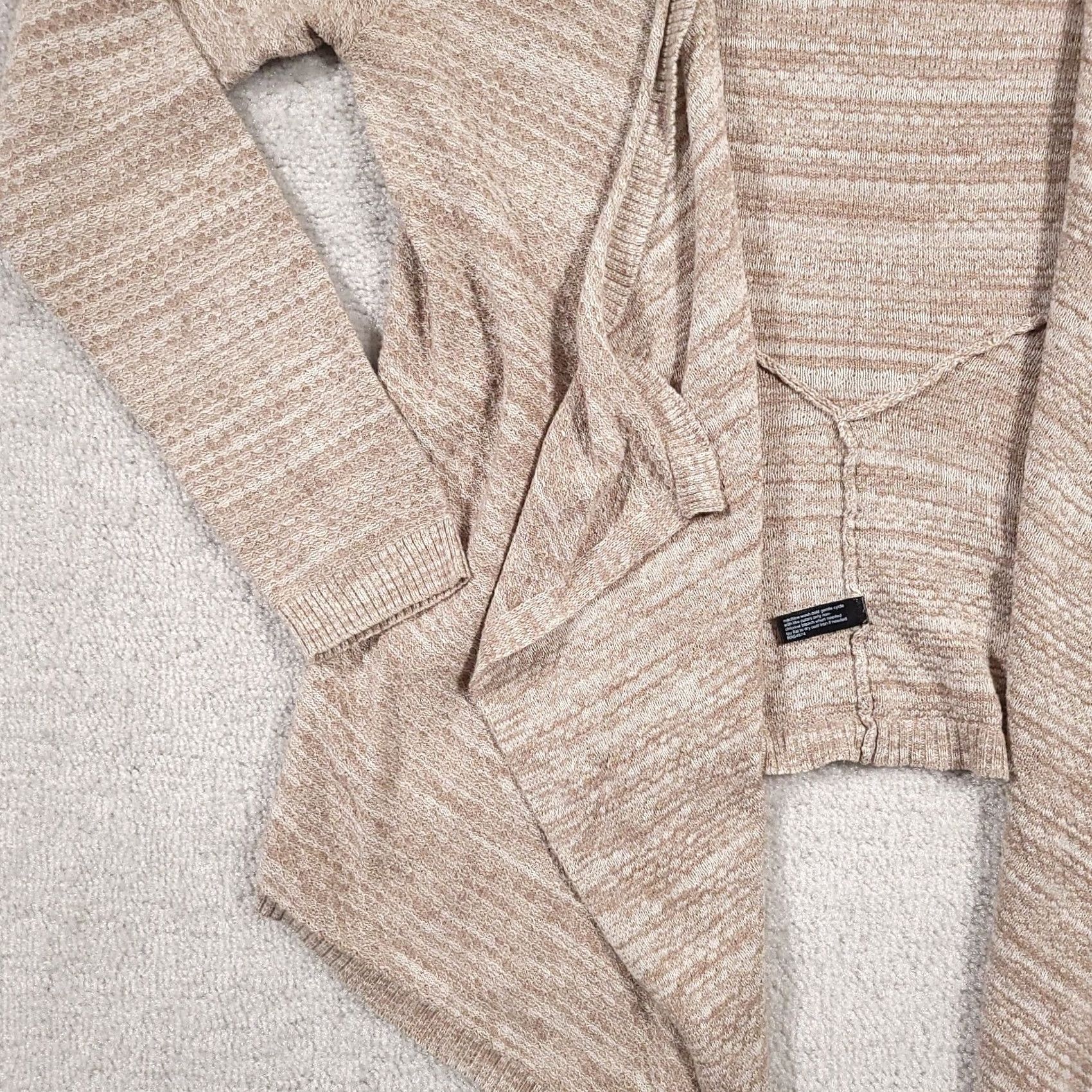 Vintage The Limited Sweater Cardigan Women's Small Beige Knit Long Sleeve Asymmetrical Size S / US 4 / IT 40 - 4 Thumbnail