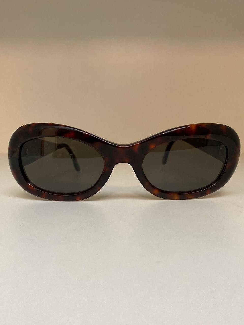 Yves Saint Laurent Yves Saint Laurent YSL Heart Retro Sunglasses Vintage Y2K Size ONE SIZE - 2 Thumbnail