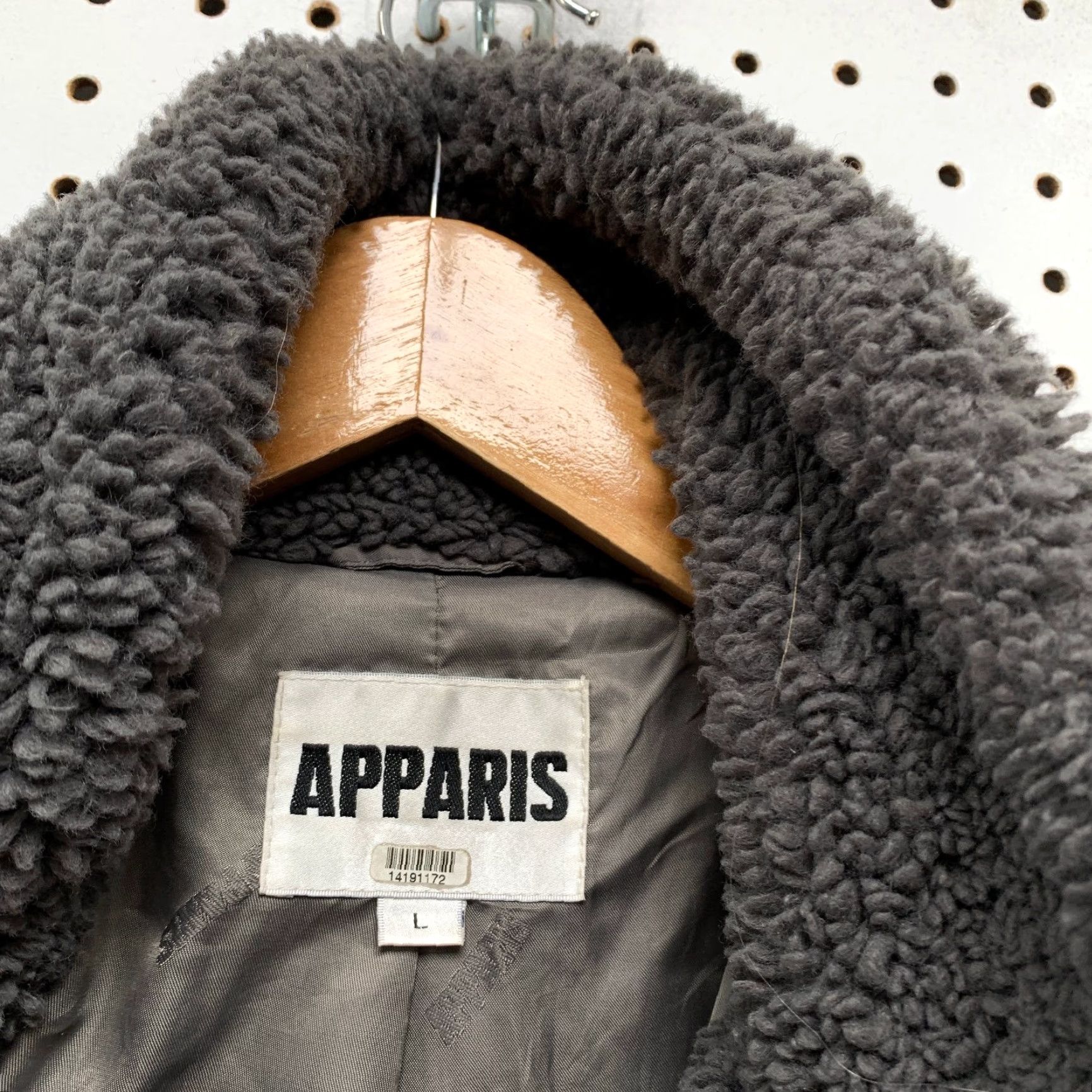 APPARIS Apparis Faux Fur Teddy Coat Womens L Gray Long Collared Cozy Deep Pile Coat Size L / US 10 / IT 46 - 4 Thumbnail