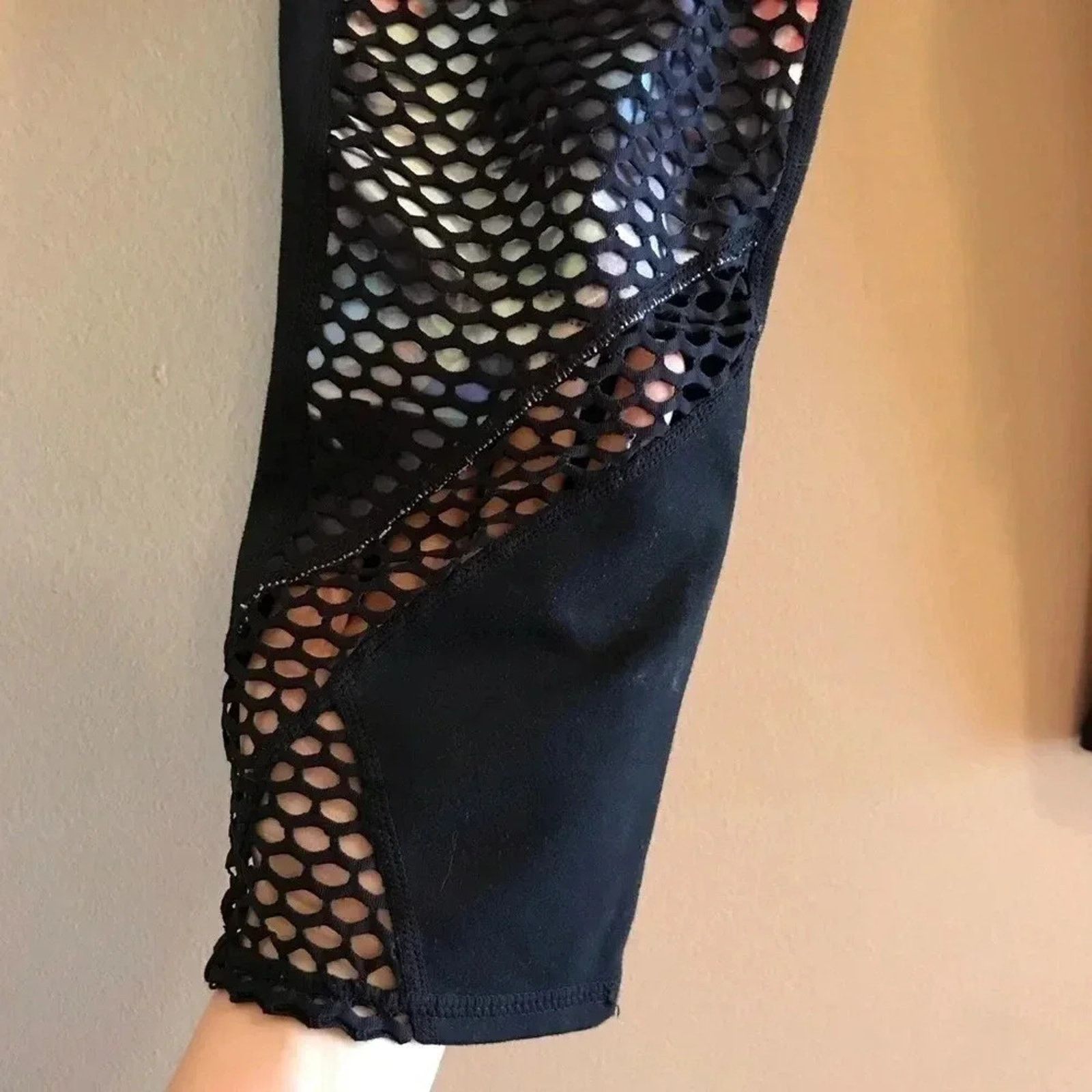 Fabletics Fabletics Clover Capri Leggings Optical Floral XS Size 24" / US 00 / IT 34 - 3 Thumbnail