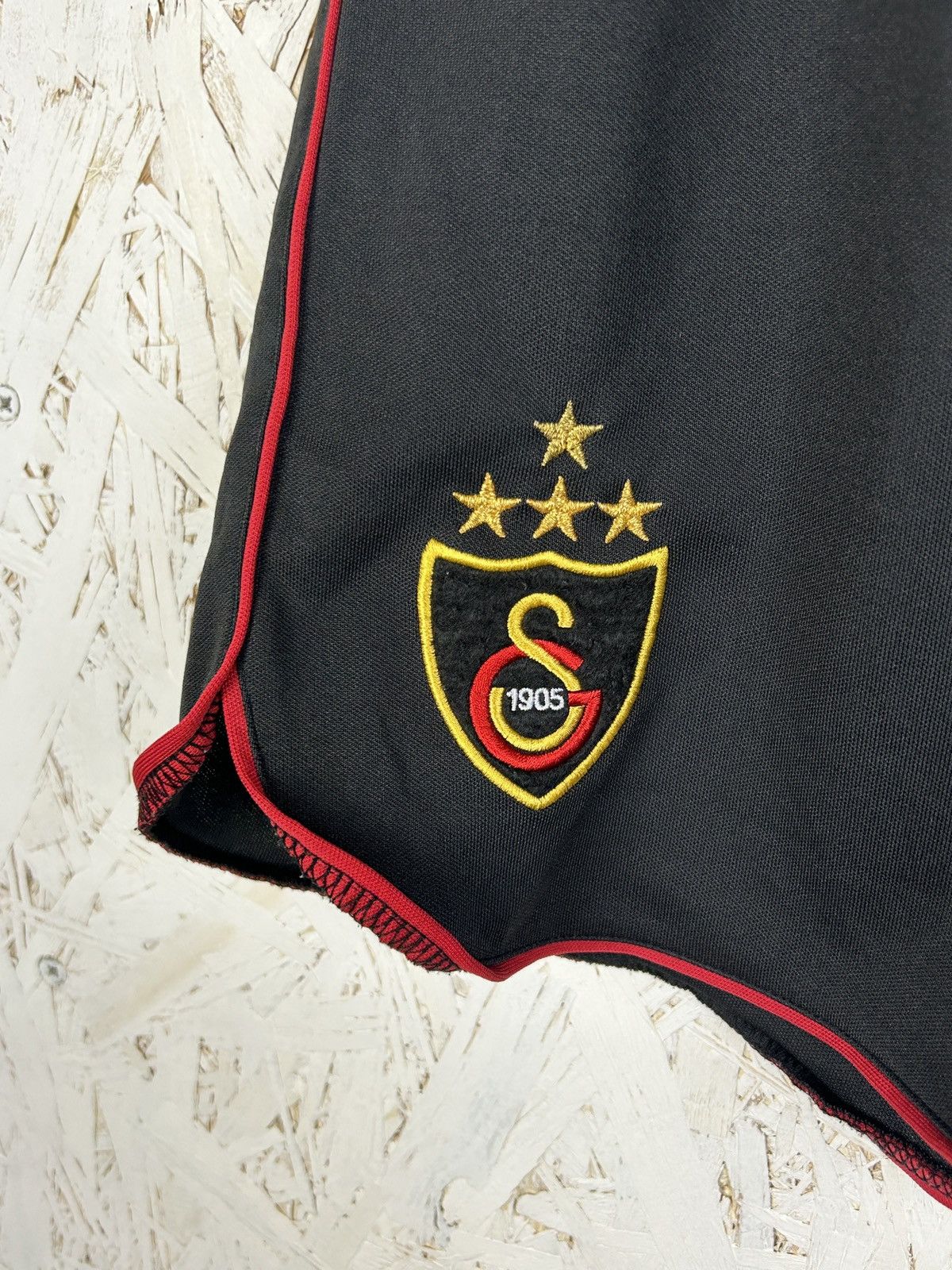 Umbro Vintage Umbro Galatasaray 2003/04 Kit Soccer Shorts Black Size US 28 / EU 44 - 3 Thumbnail
