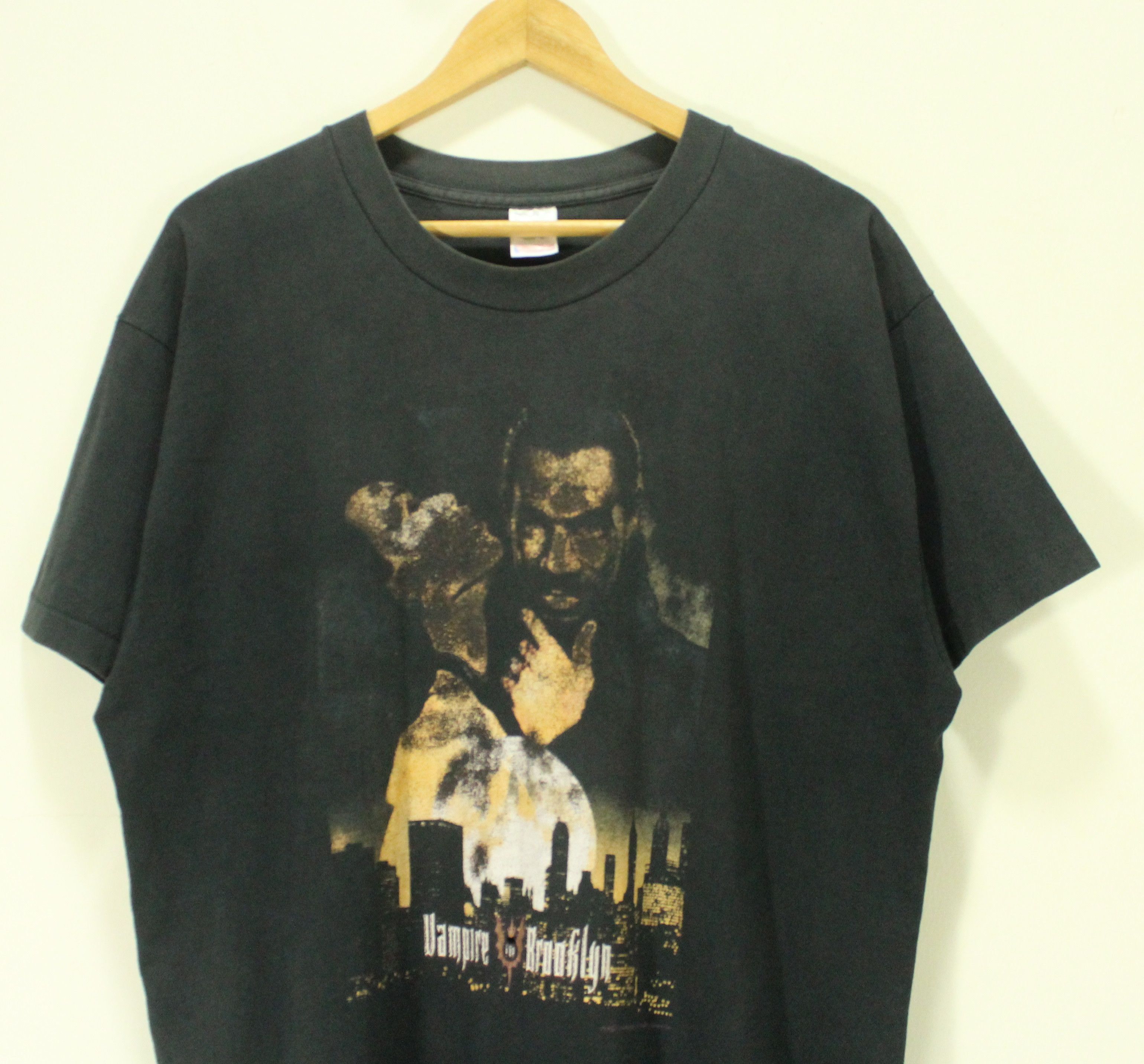 Vintage Vintage 90s Vampire In Brooklyn T Shirt Faded Black Size US XL / EU 56 / 4 - 6 Thumbnail